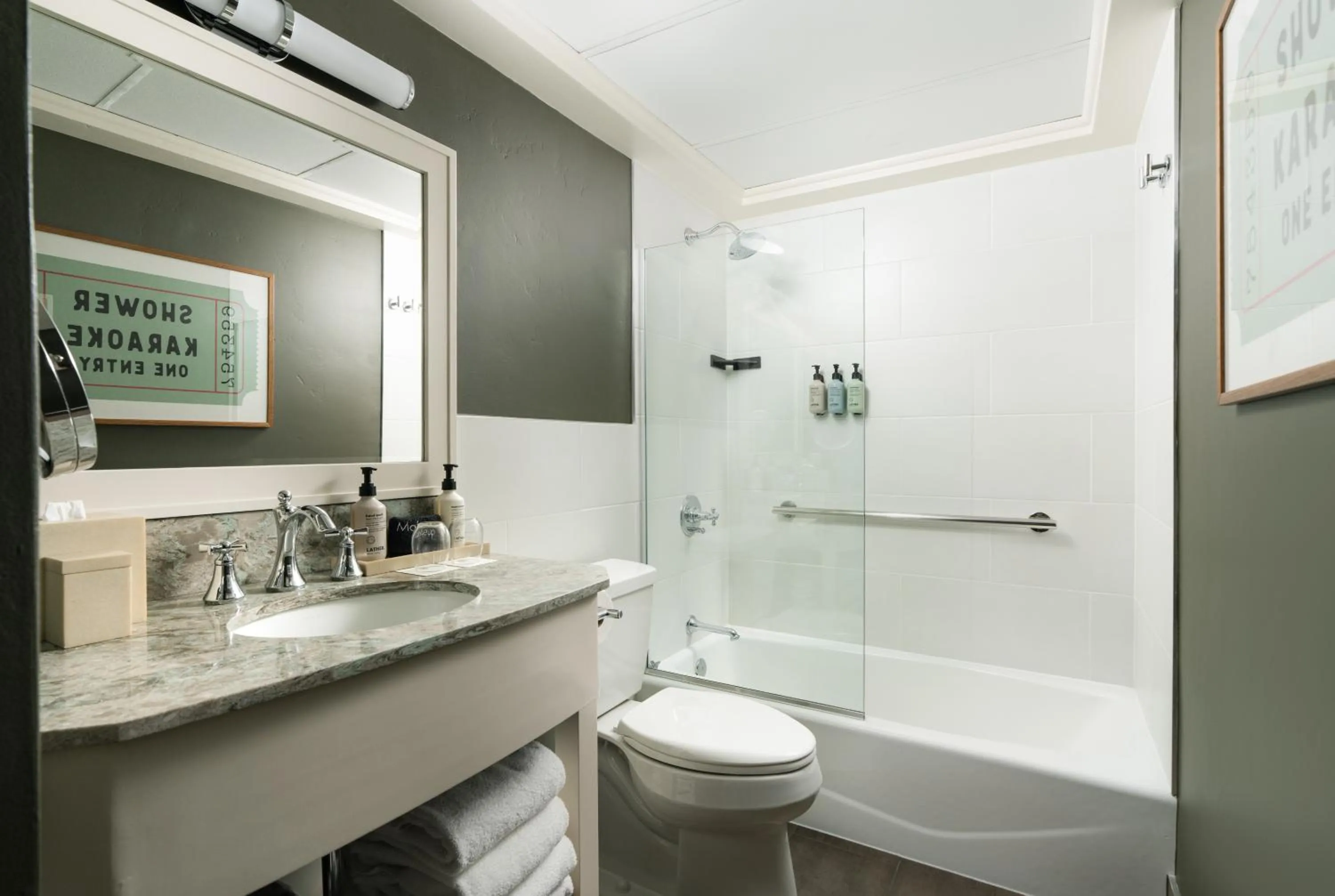 Bathroom in Hotel Santa Barbara