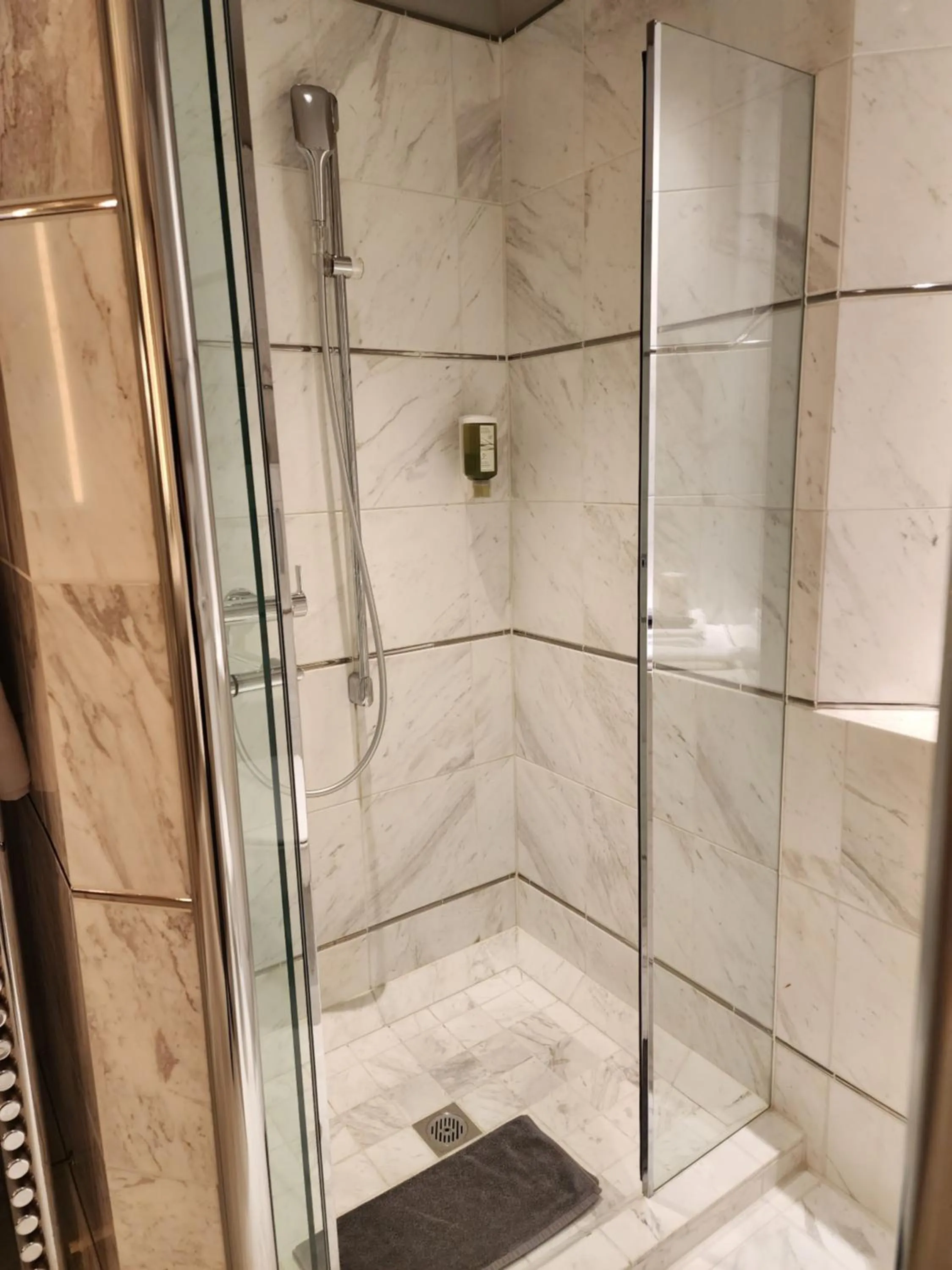 Property building in Hotel Balsthal