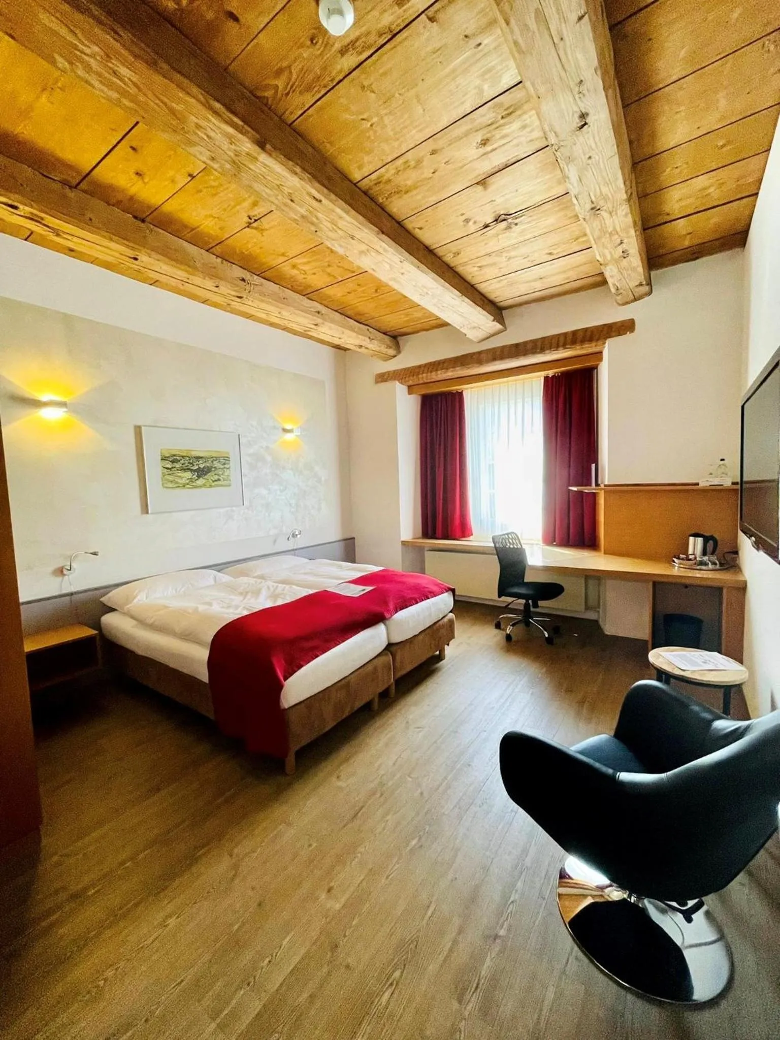 Photo of the whole room, Bed in Hotel Balsthal