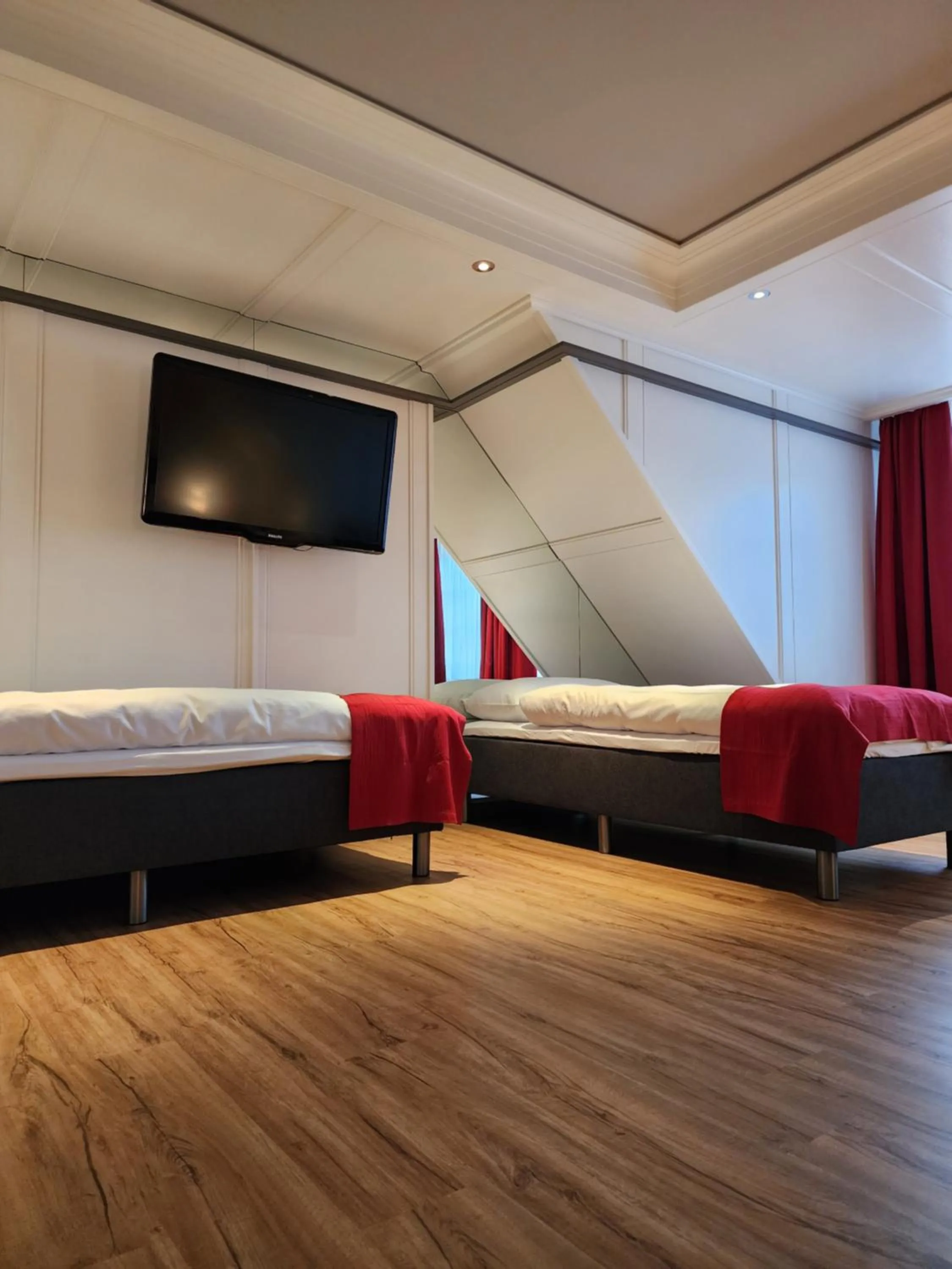 Property building, Bed in Hotel Balsthal