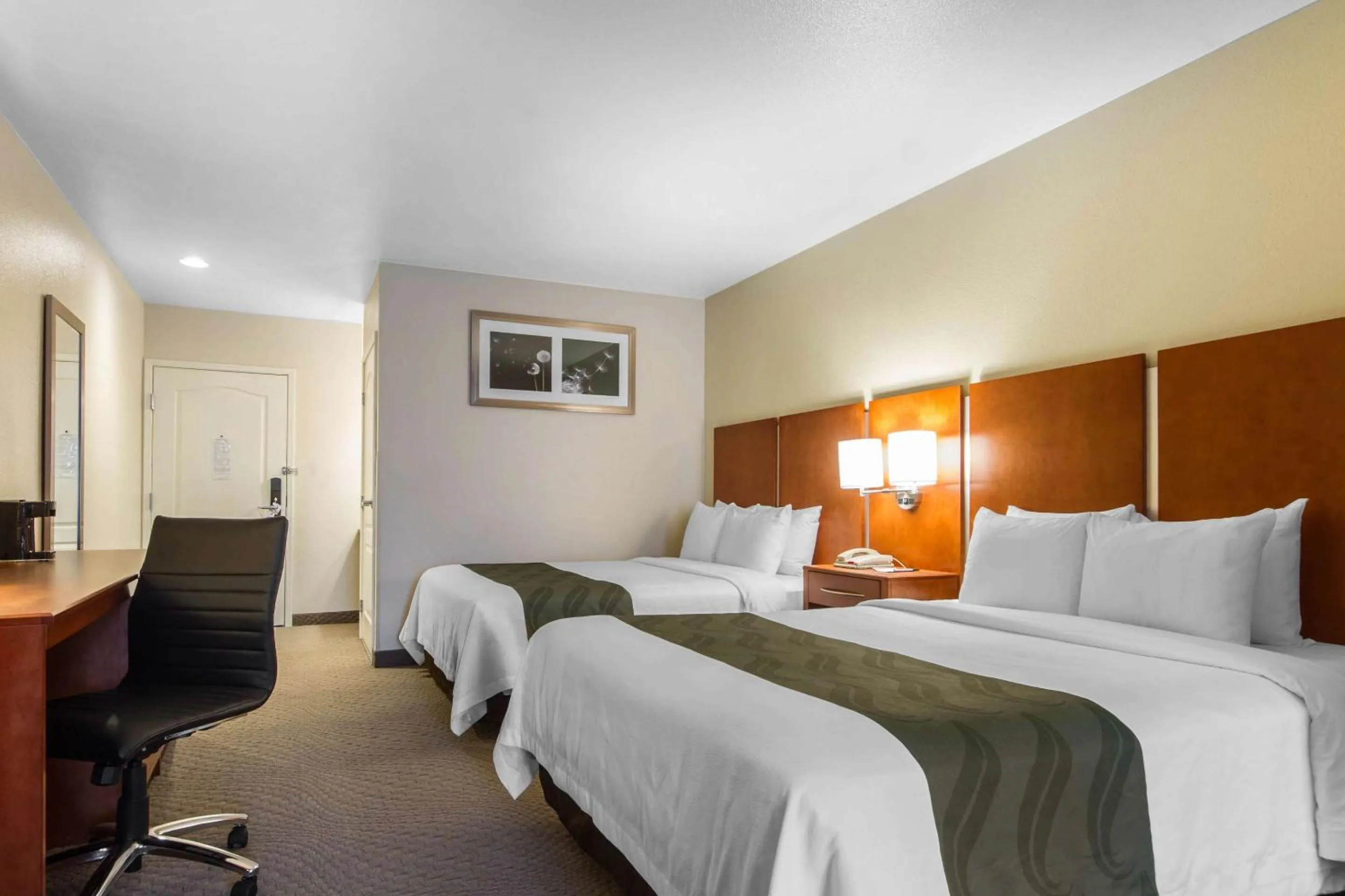 Bedroom, Bed in Quality Inn San Jose Airport-Silicon Valley