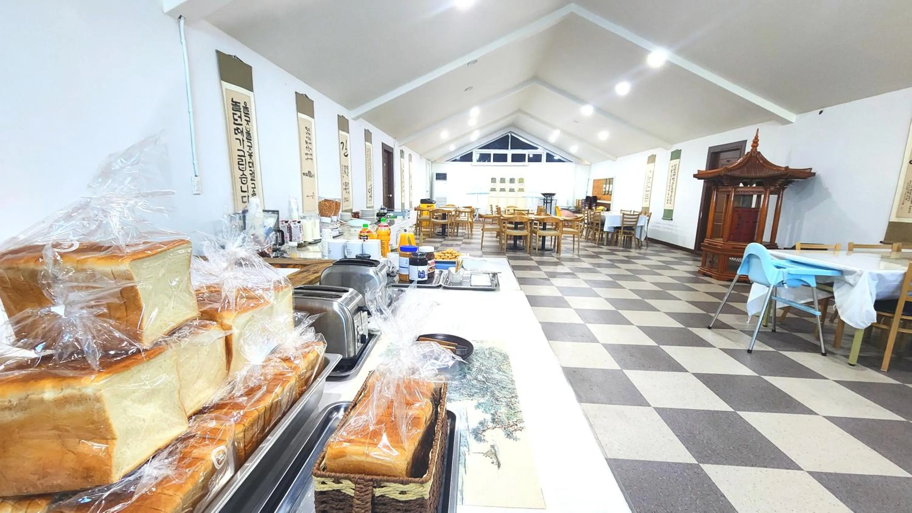 Restaurant/places to eat in Kids & Family Hotel