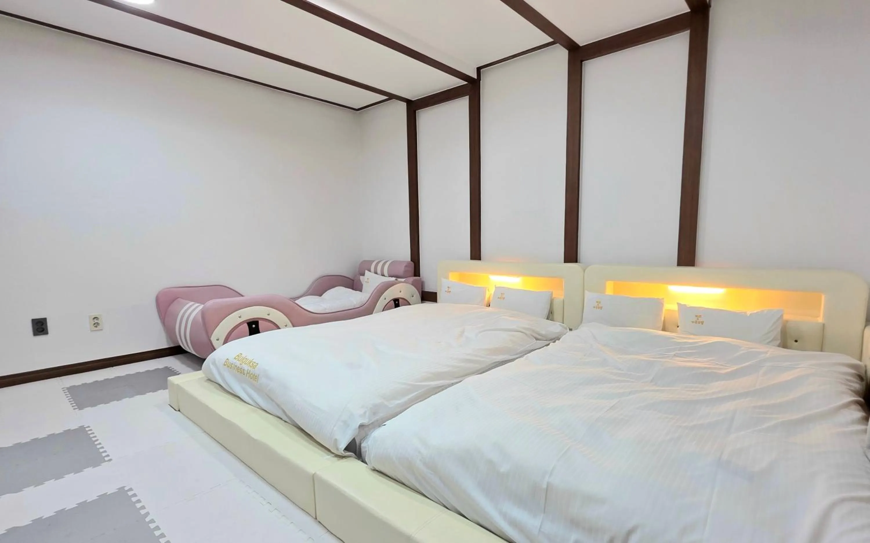 Bed in Kids & Family Hotel