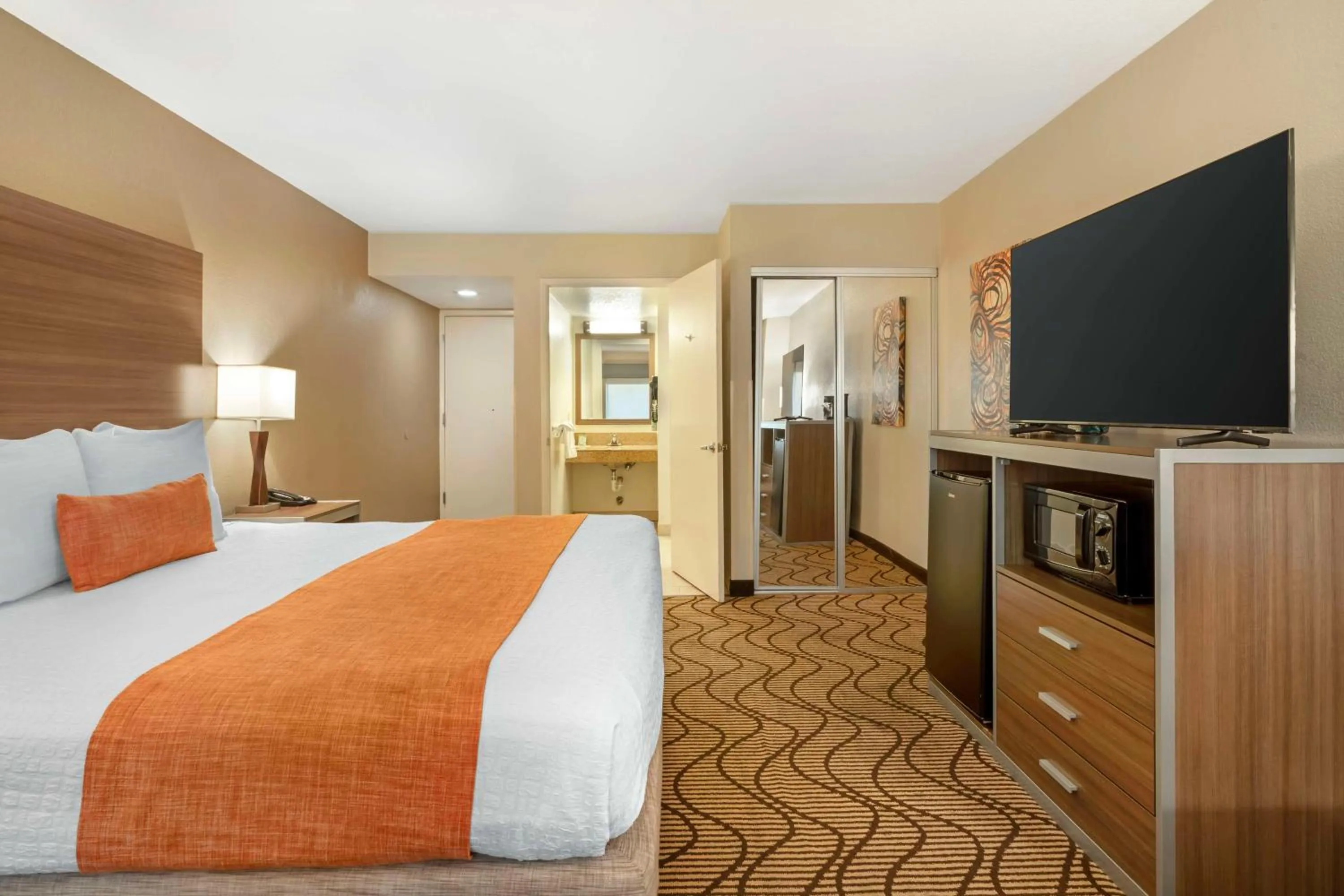 Bedroom, Bed in Best Western Heritage Inn Chico