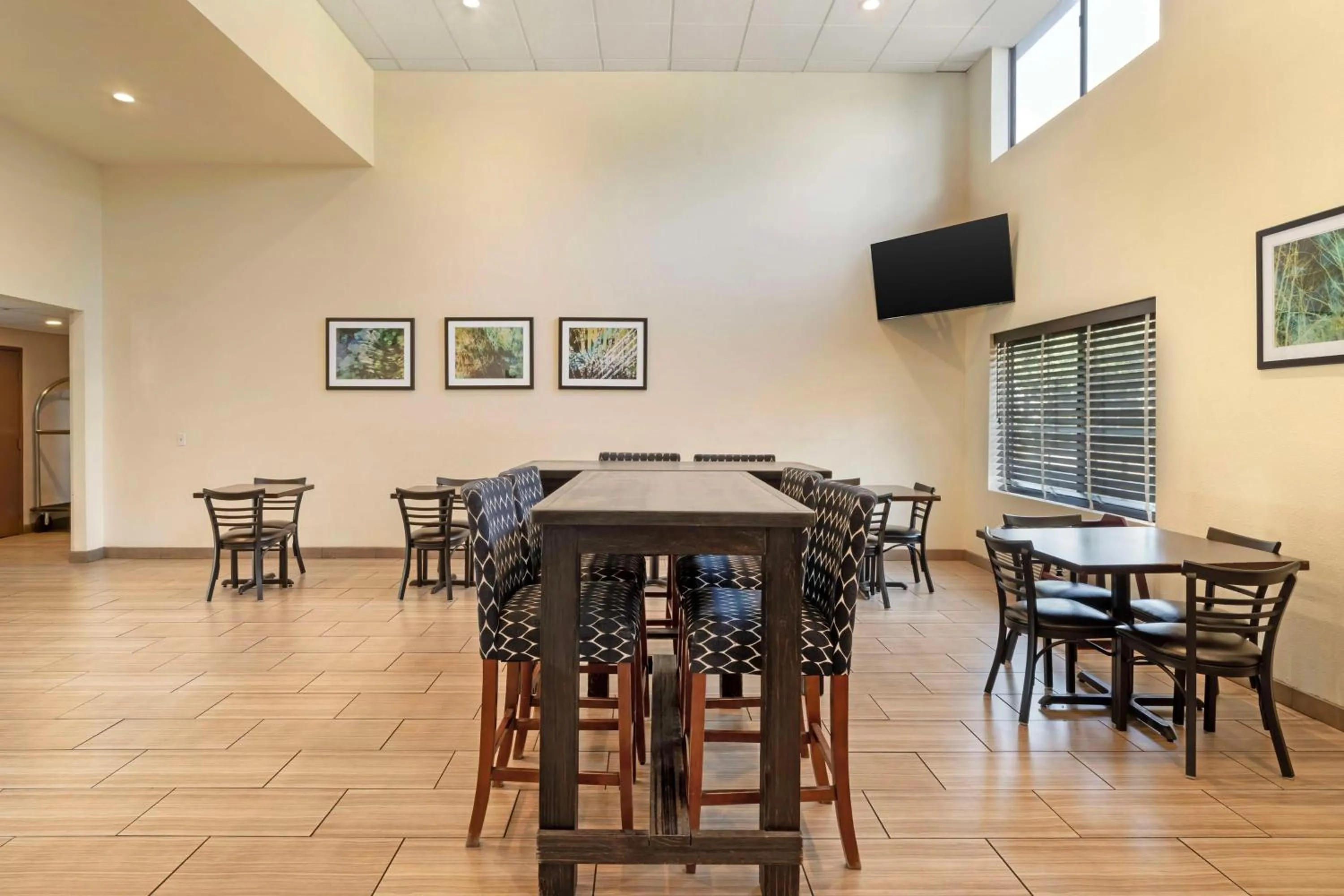 Breakfast in Best Western Heritage Inn Chico