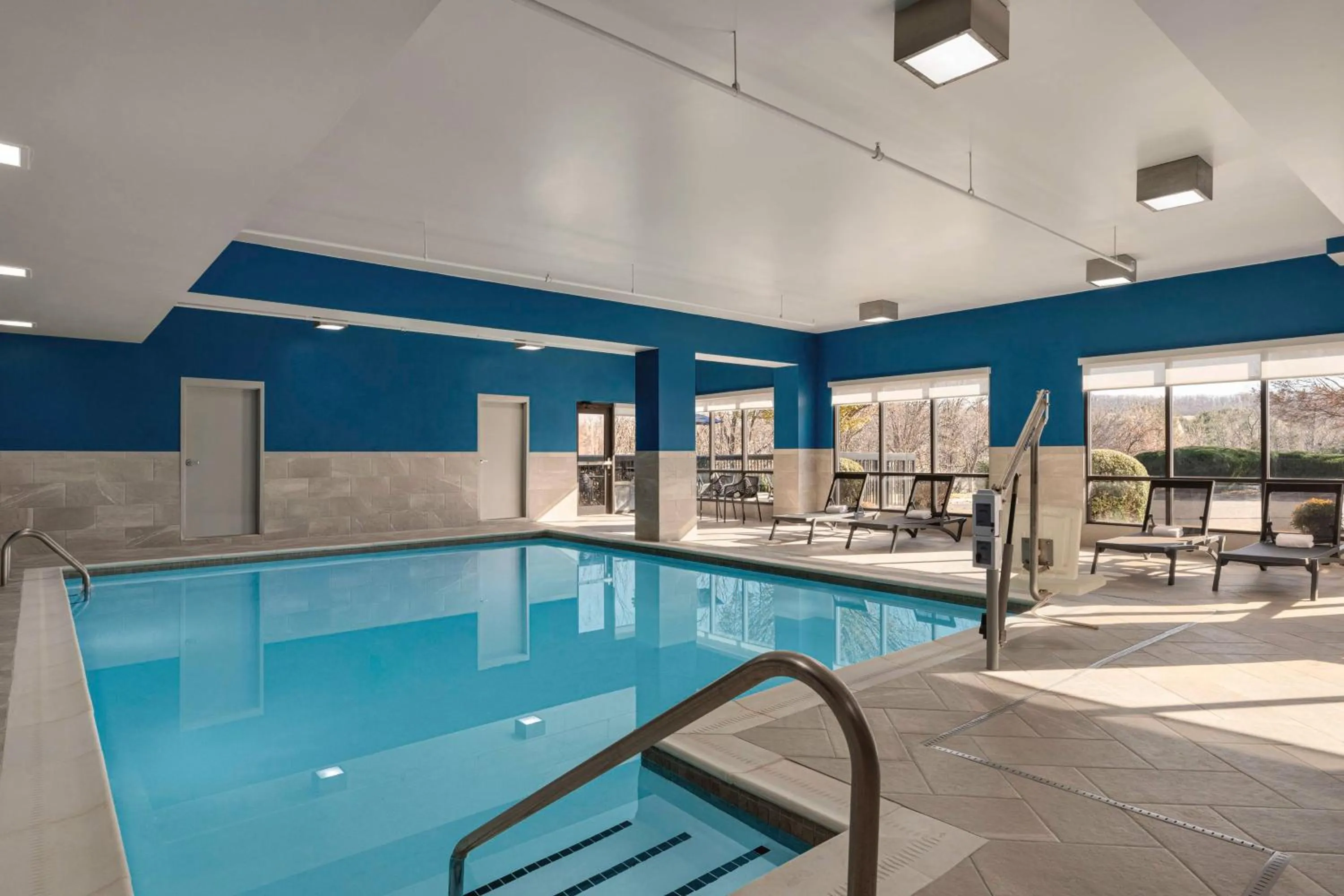 Pool view in Hampton Inn Waynesboro/Stuarts Draft