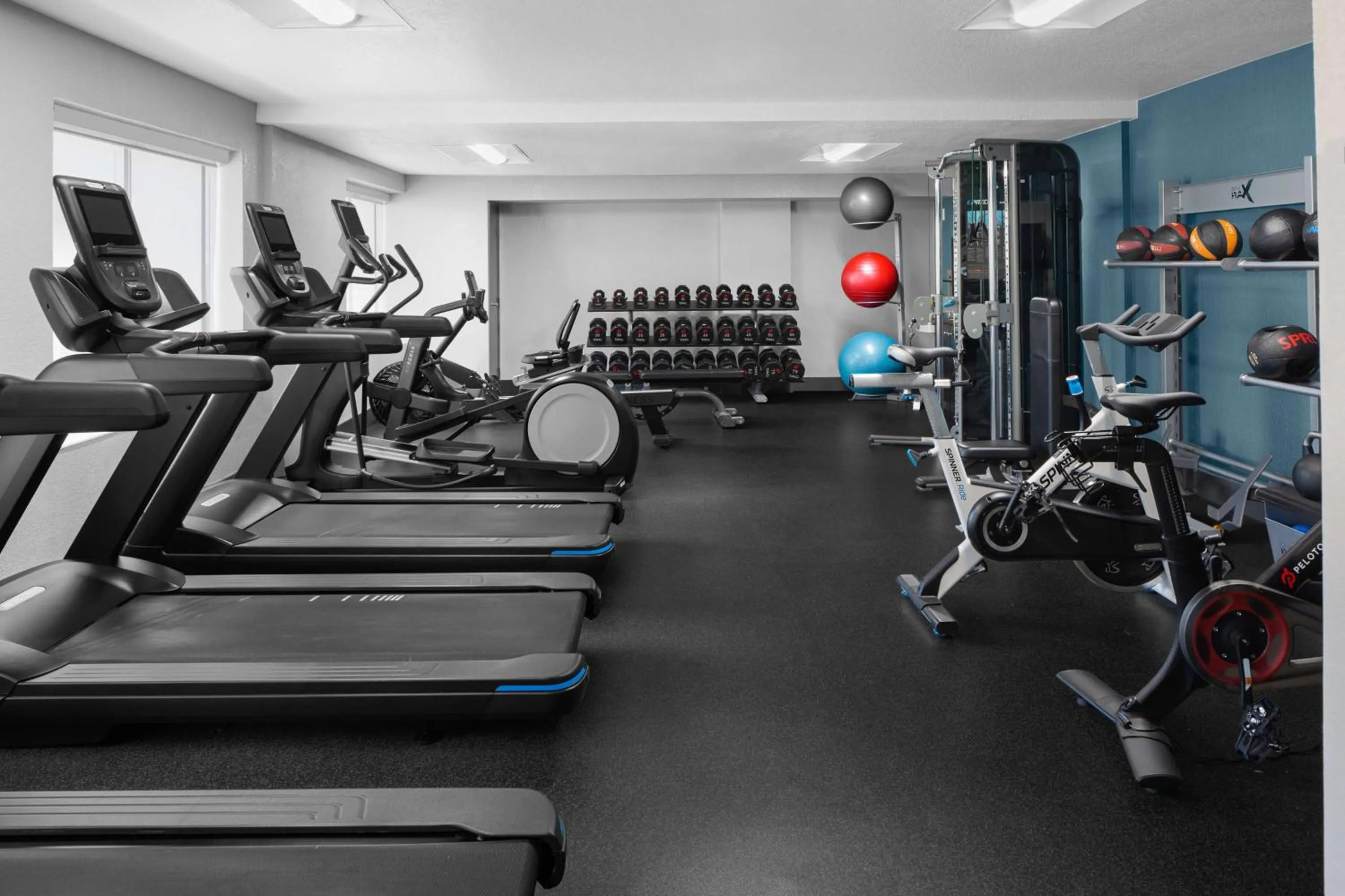 Fitness centre/facilities in Hampton Inn Phoenix - Biltmore