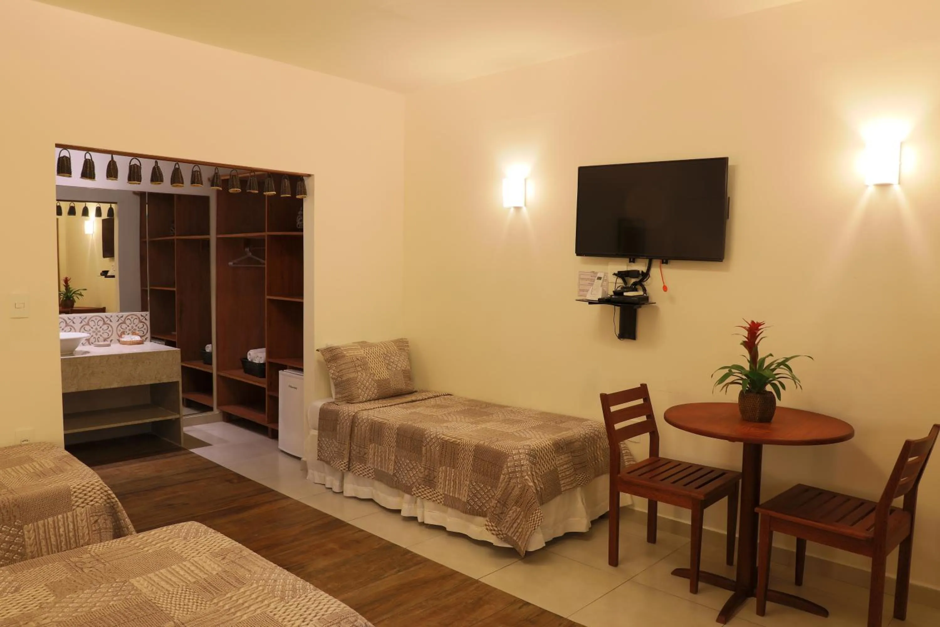 TV and multimedia, Bed in Amazon Ecopark Jungle Lodge