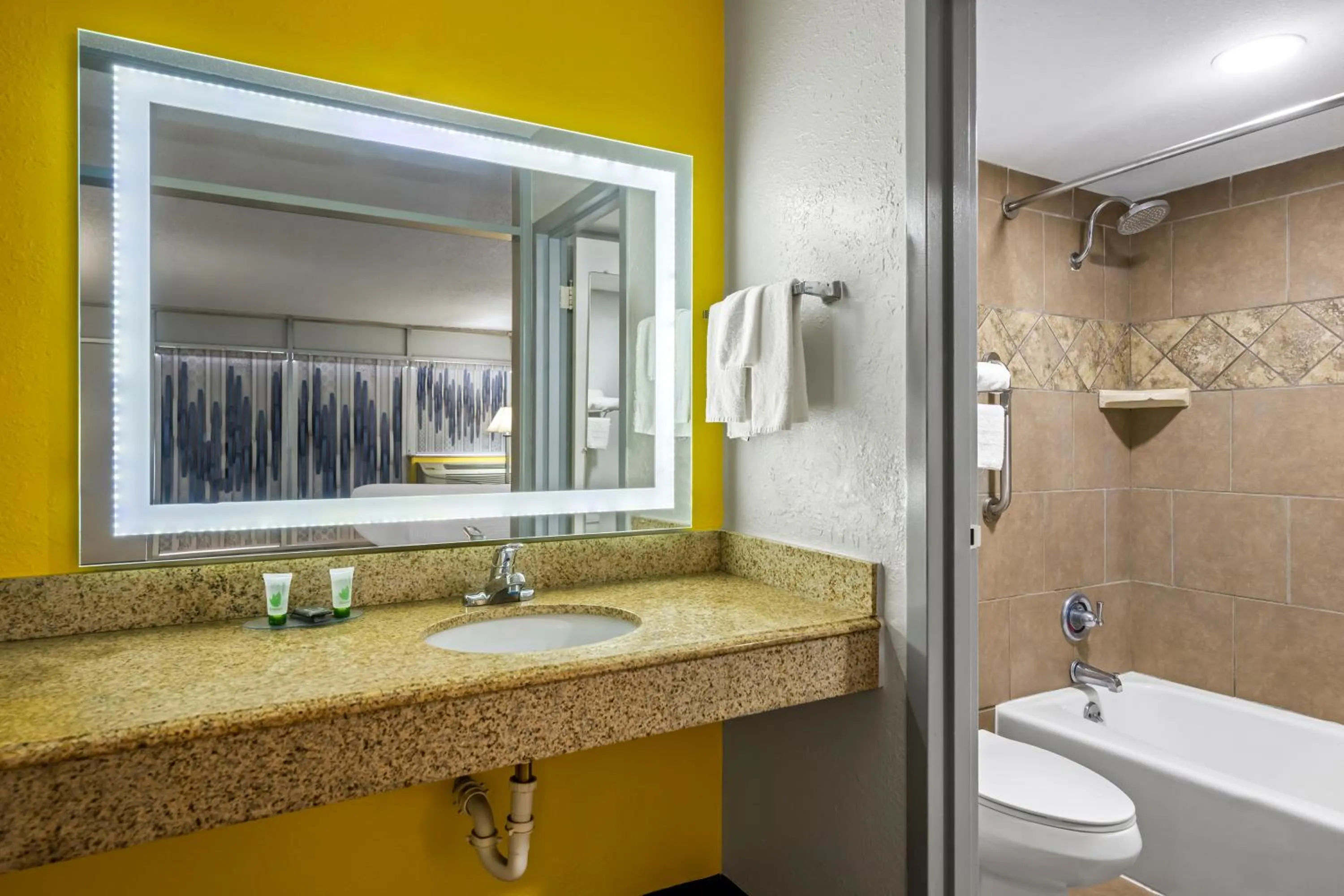 Econo Lodge Carlsbad Caverns Area