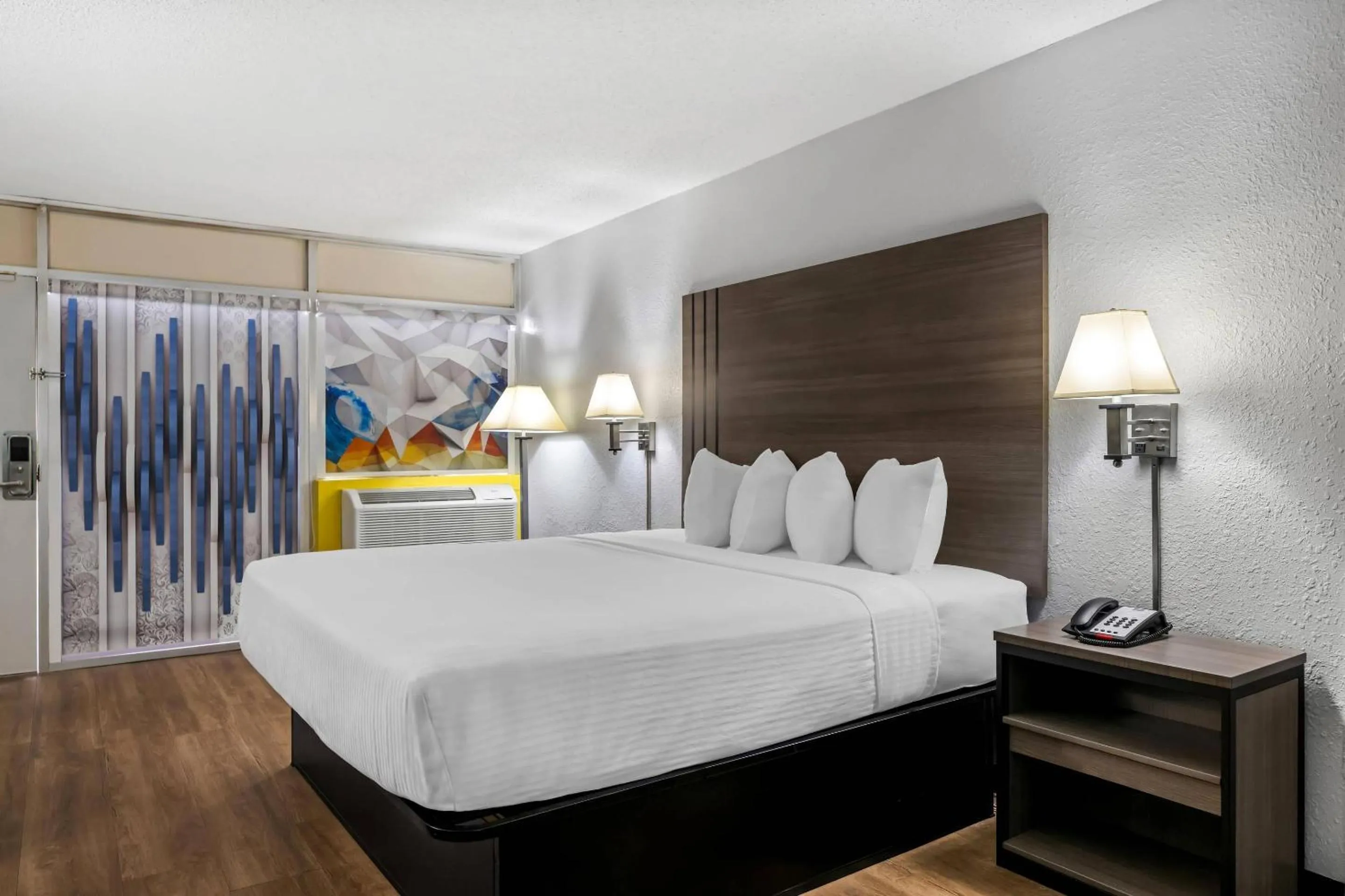 Bedroom, Bed in Econo Lodge Carlsbad Caverns Area