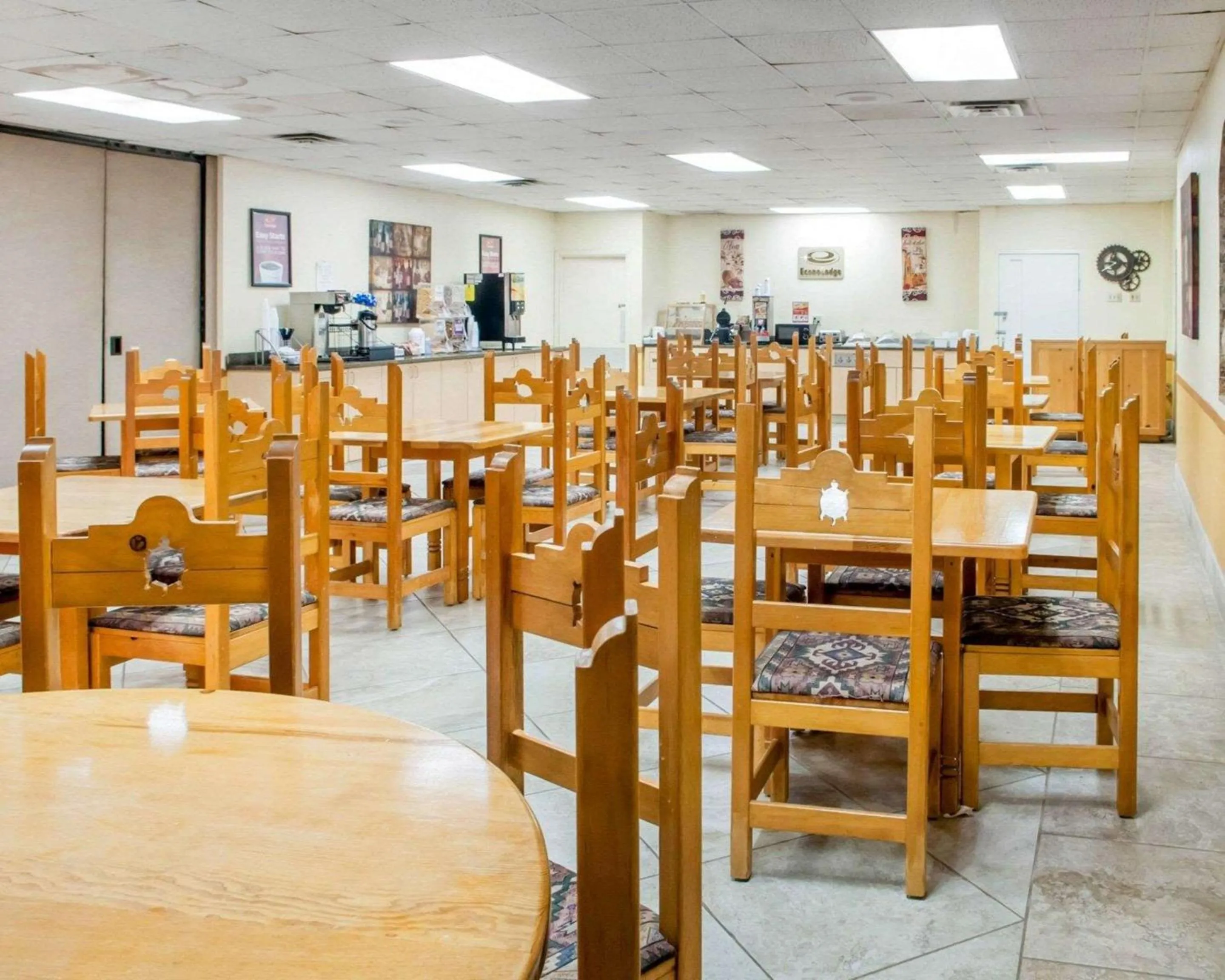 Breakfast in Econo Lodge Carlsbad Caverns Area