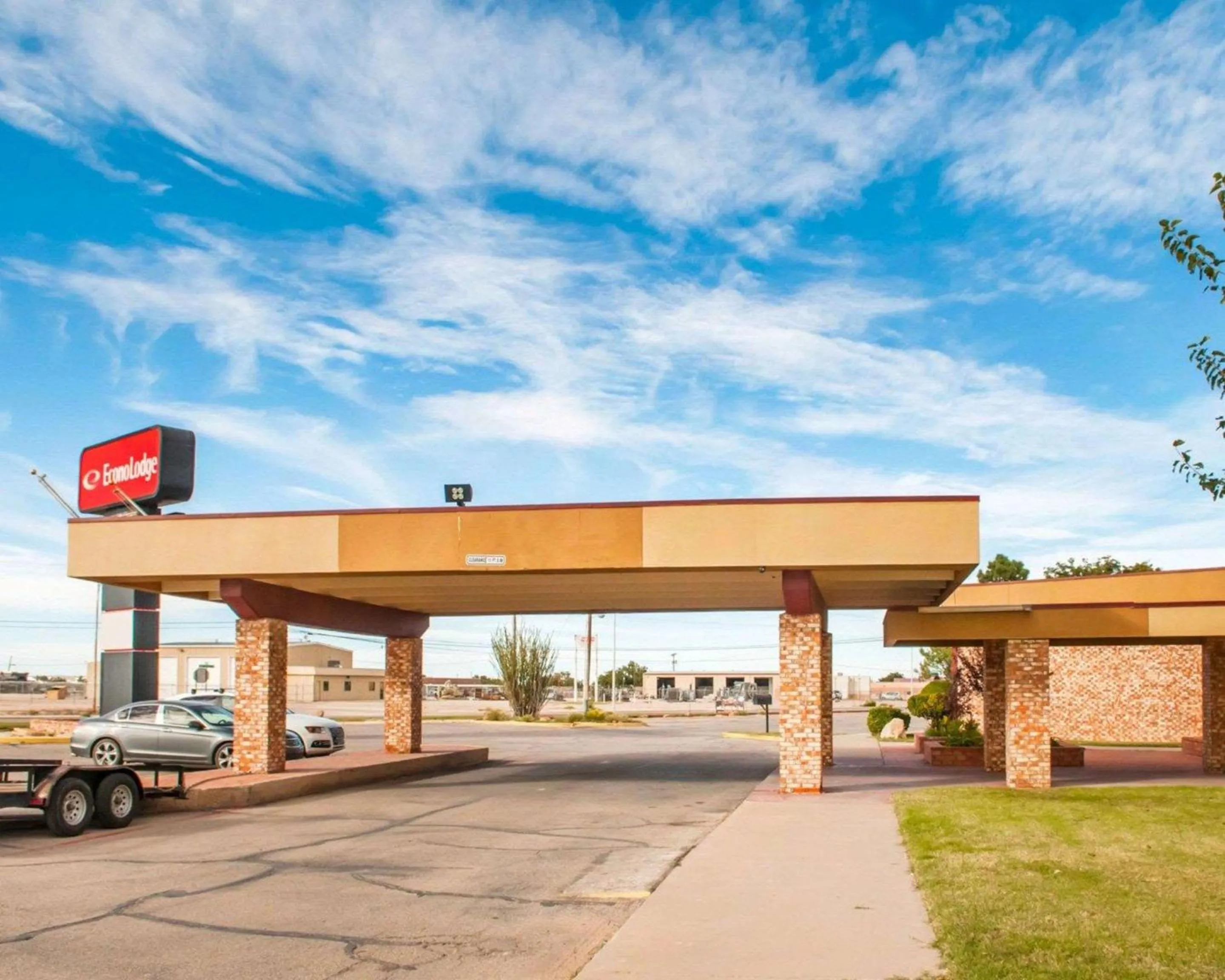 Property building in Econo Lodge Carlsbad Caverns Area