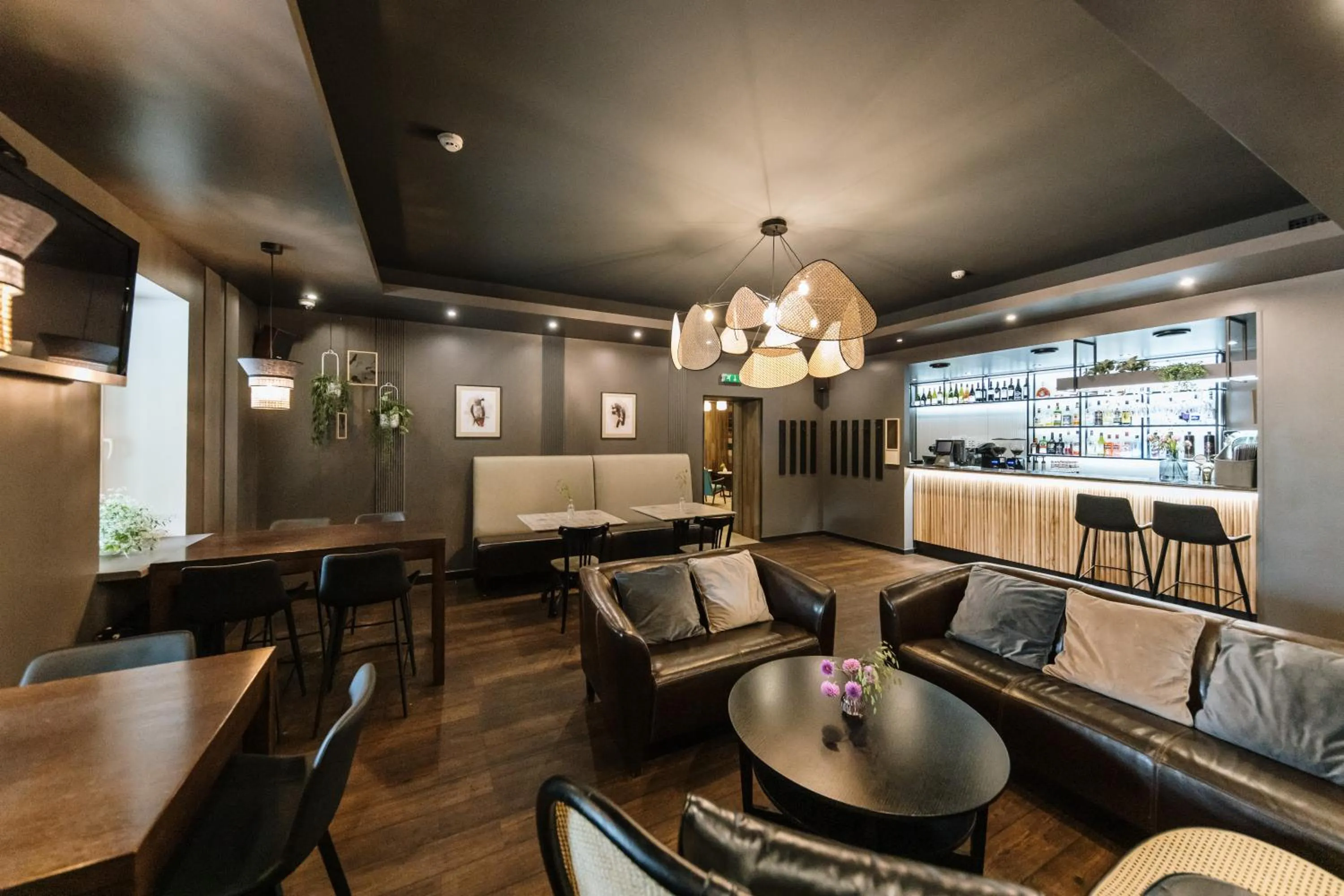 Restaurant/places to eat in Wolmar