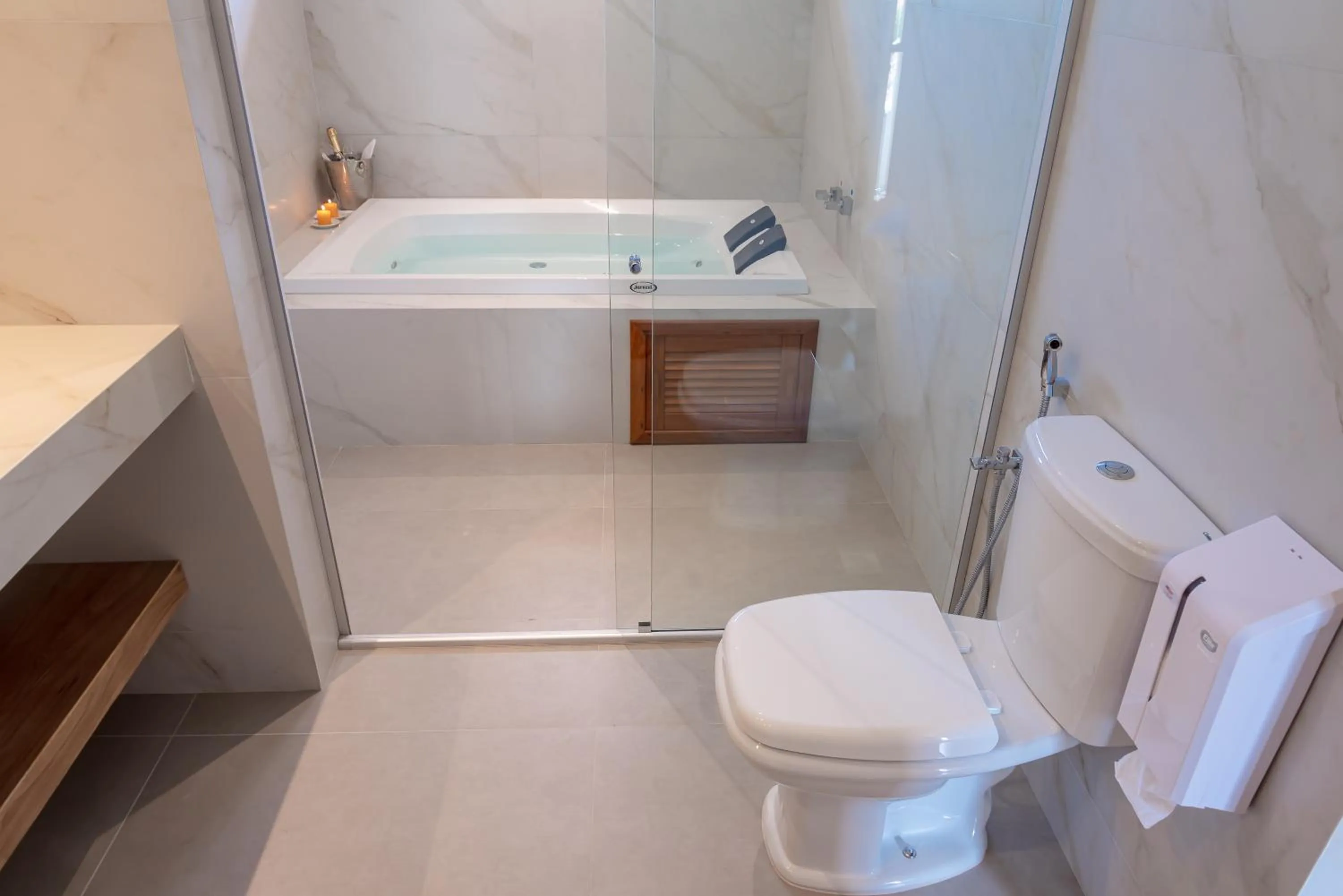 Toilet in Hotel Paraiso do Morro