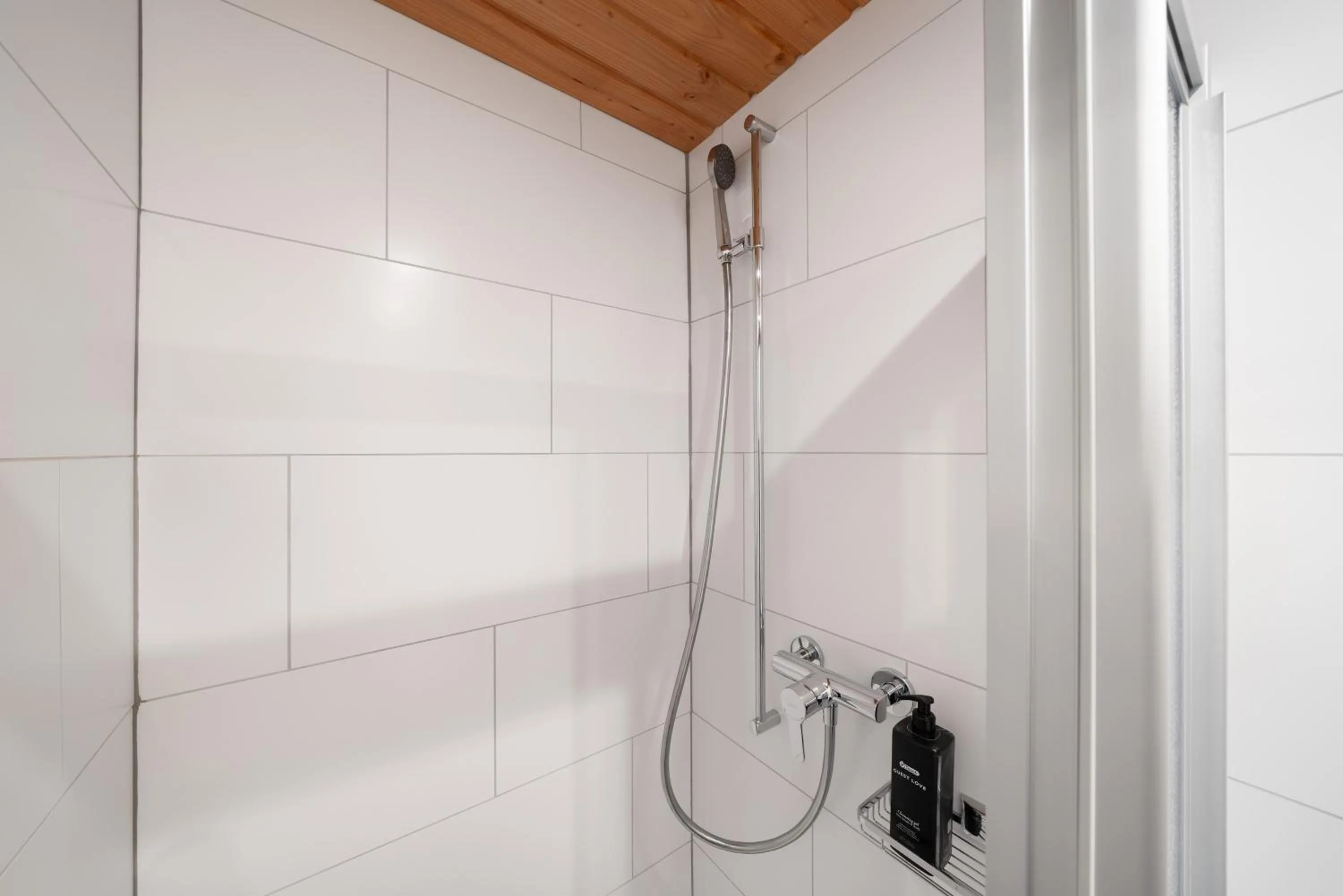 Shower in Interlaken Apartments