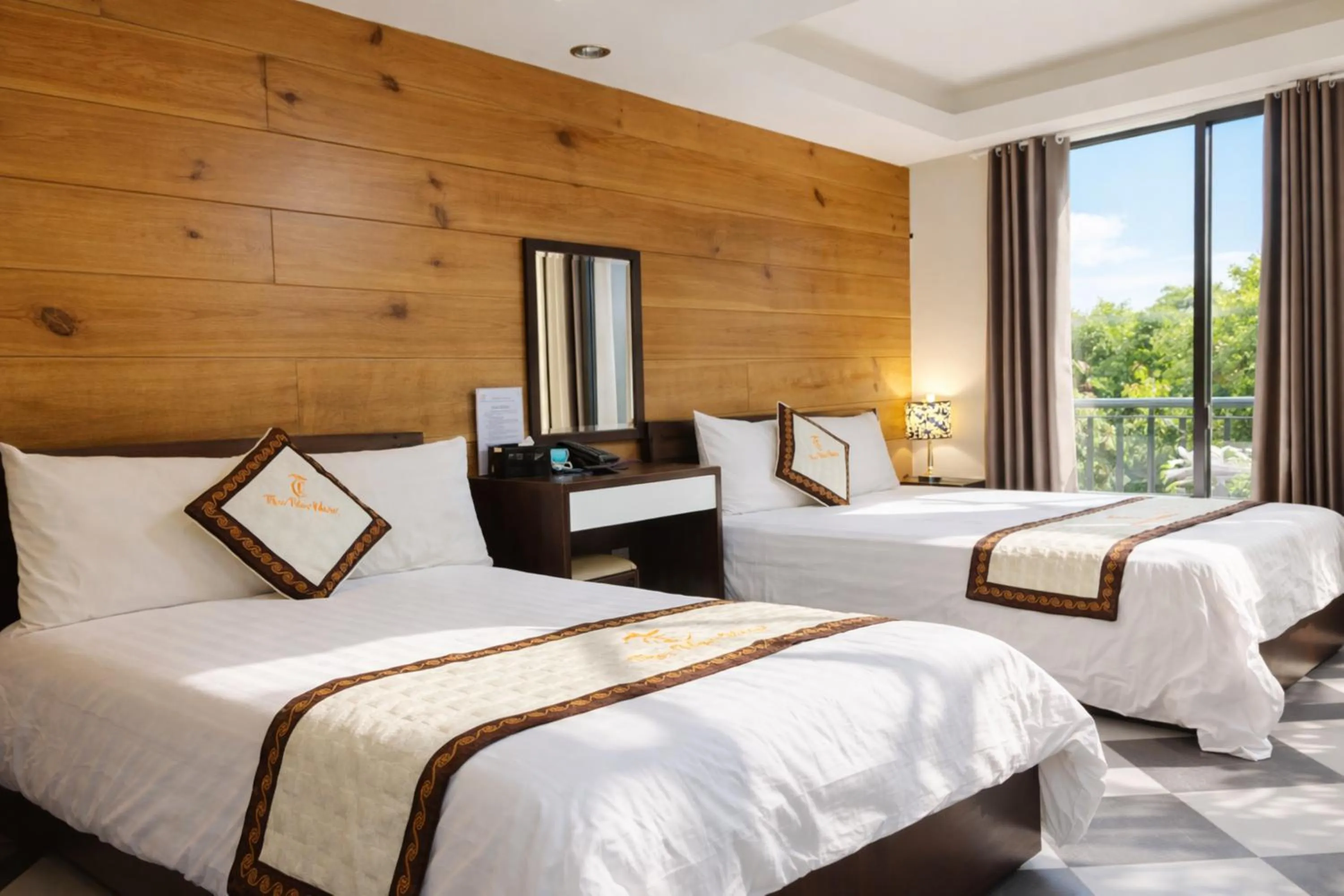 Photo of the whole room, Bed in Thai Hoa Hotel