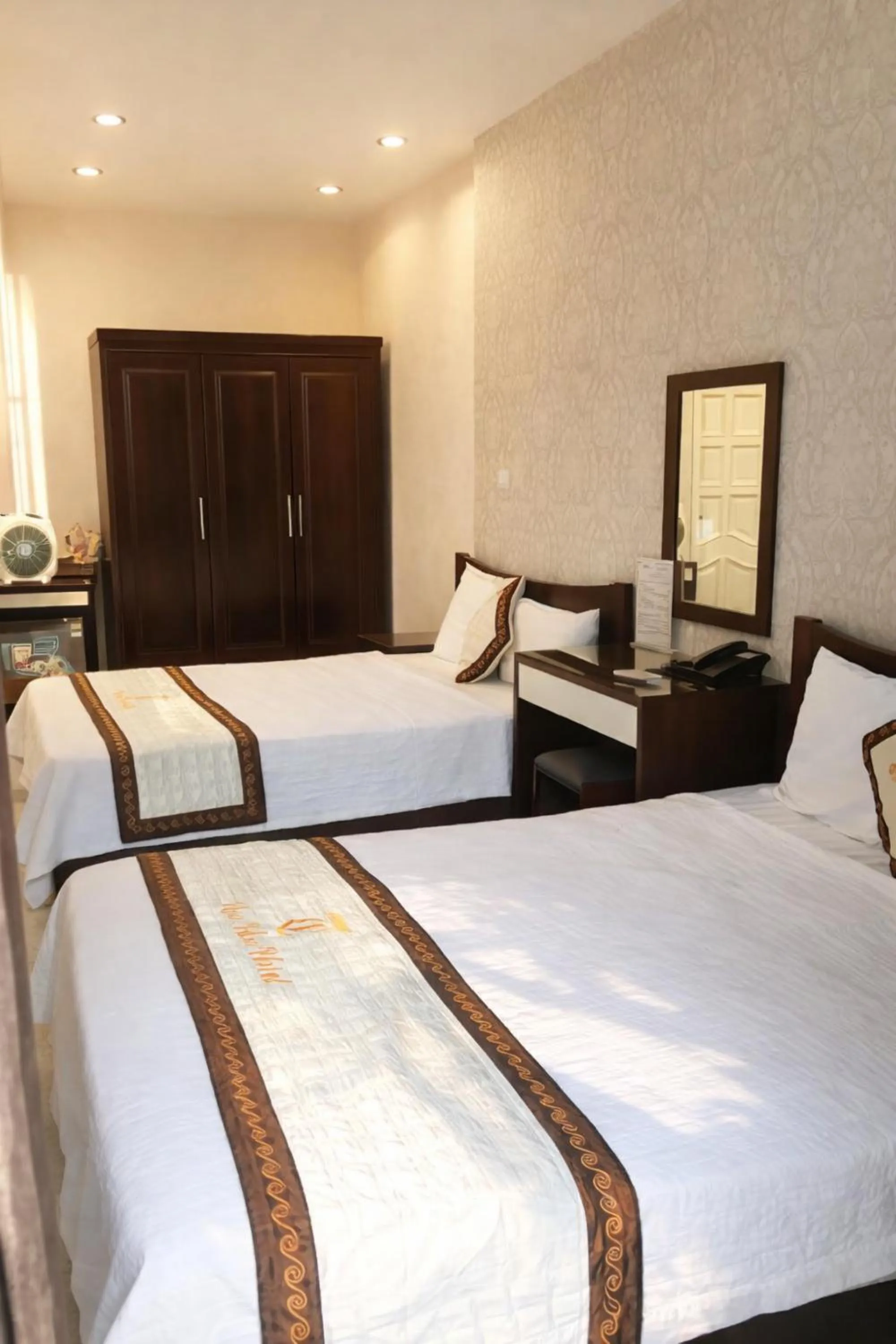 Photo of the whole room, Bed in Thai Hoa Hotel