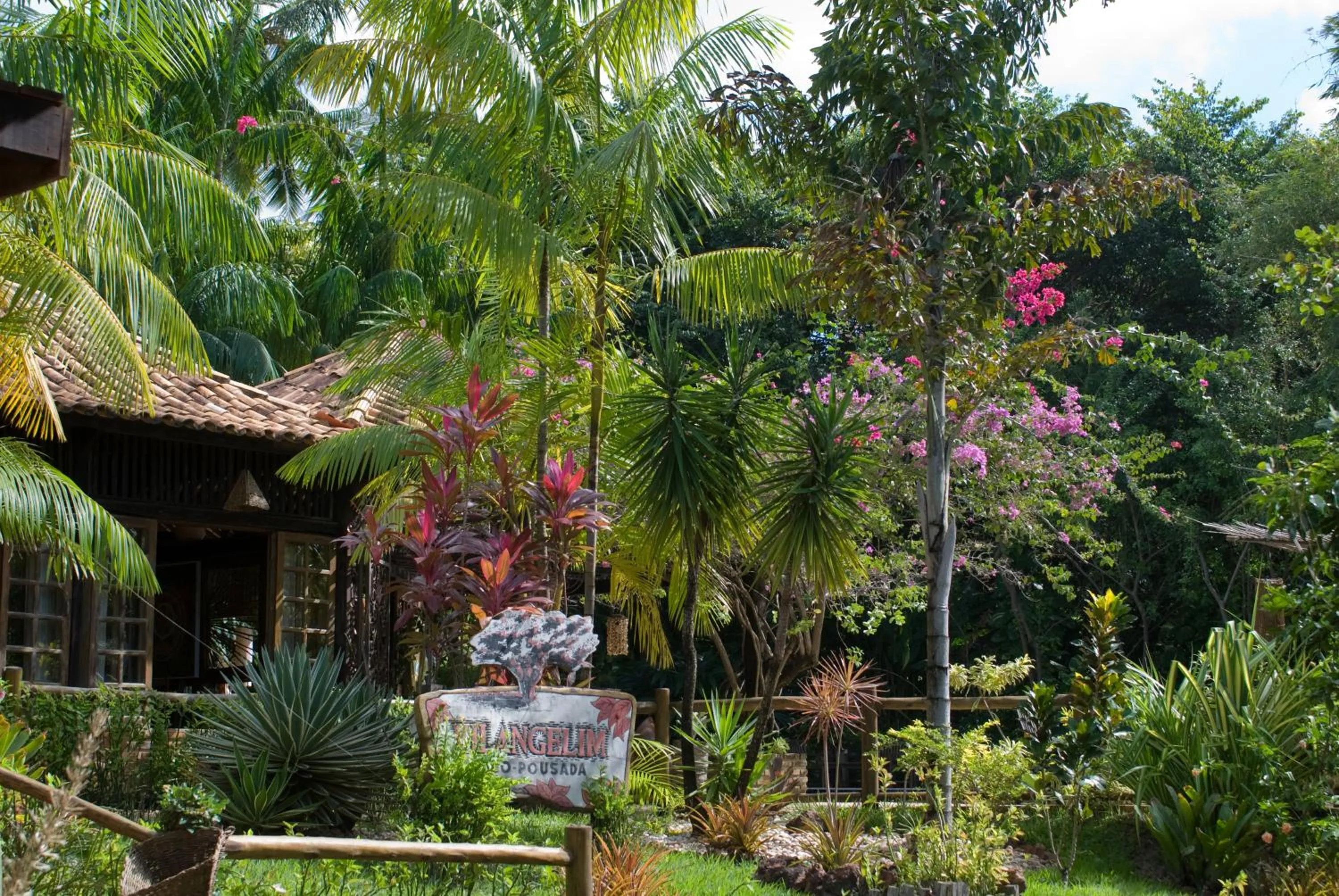Facade/entrance in Vilangelim Eco-Pousada