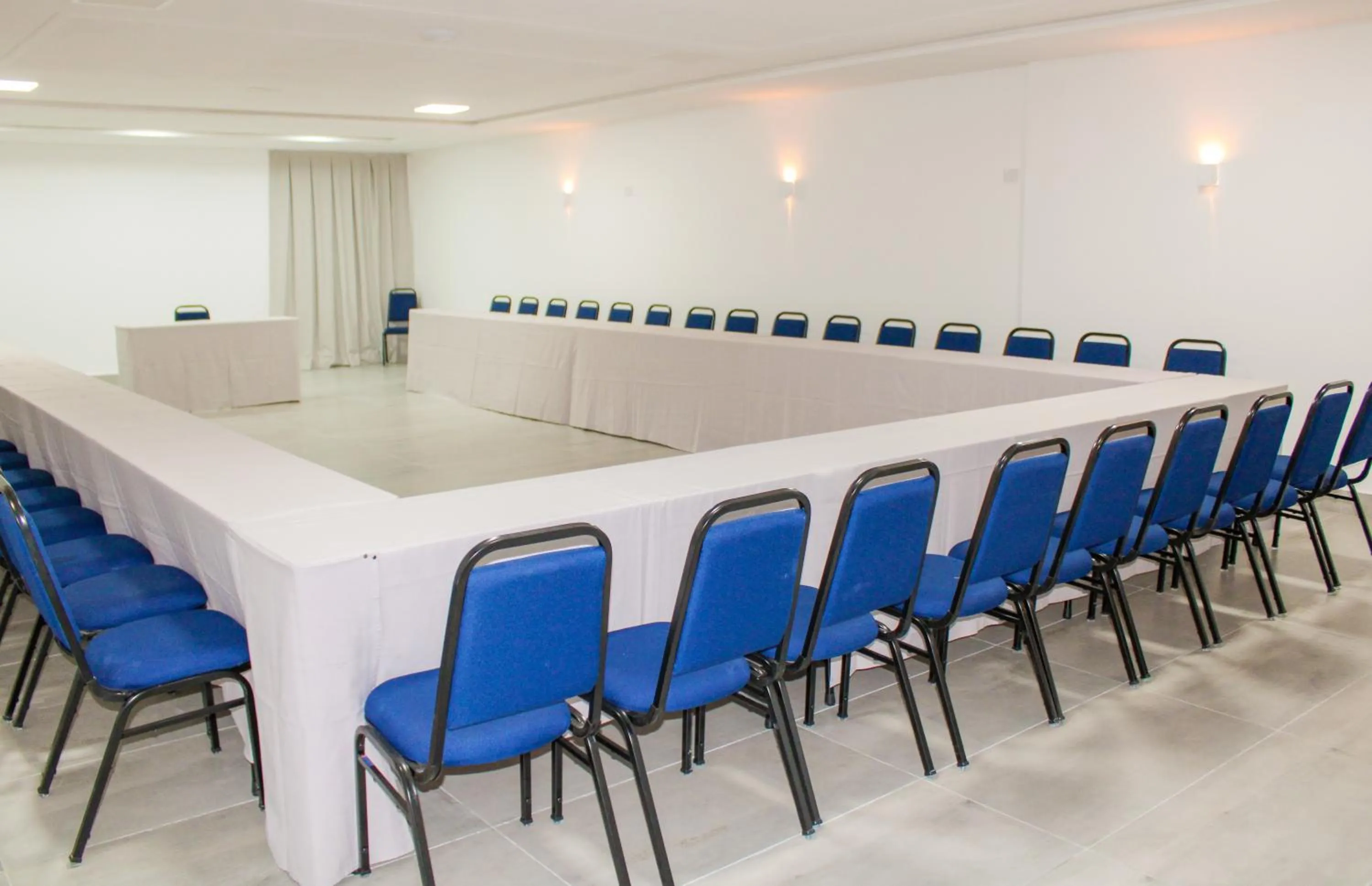Business facilities in El Aram Beach & Convention