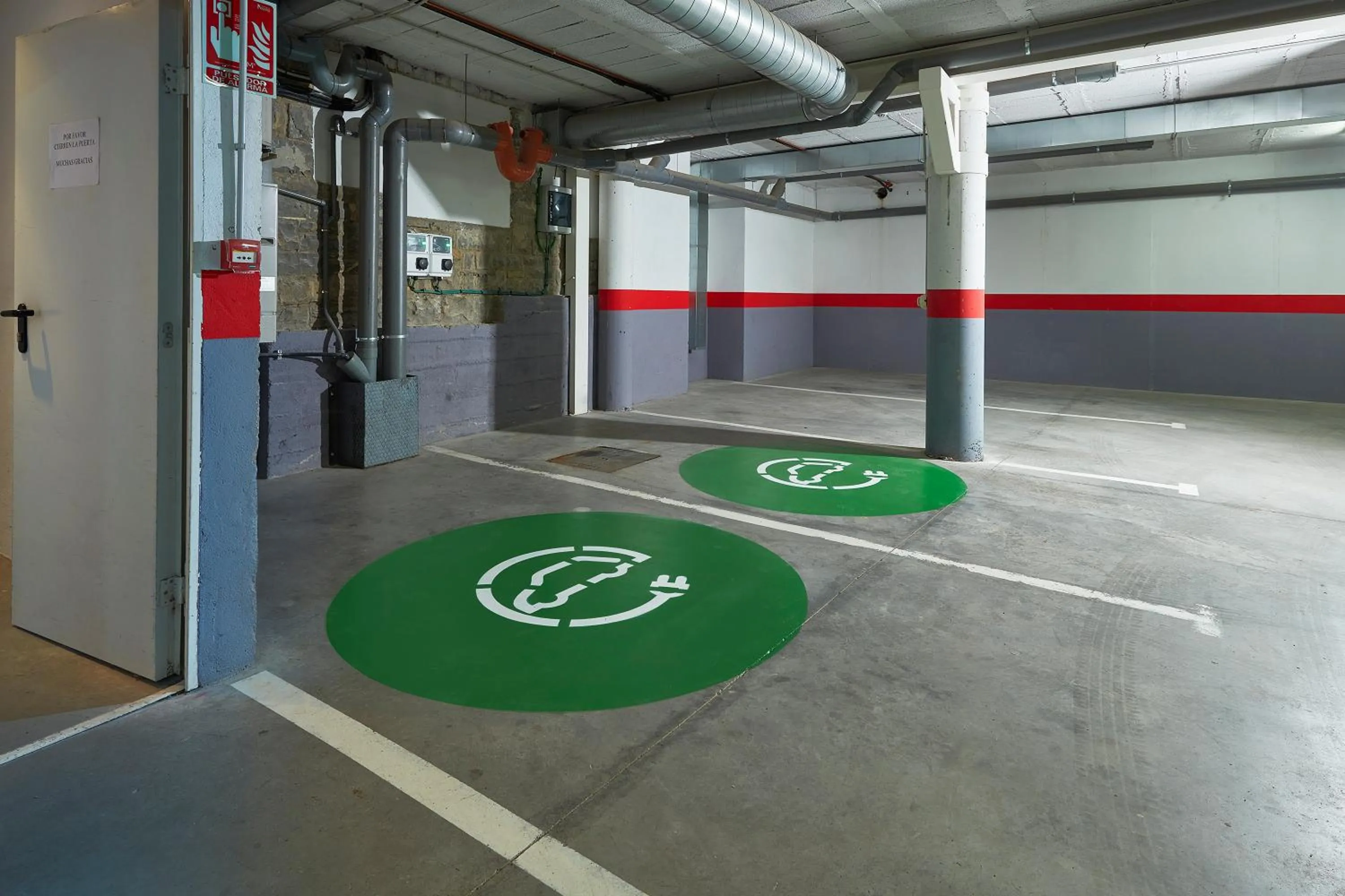 Parking in Alojamientos Ainsa Sanchez