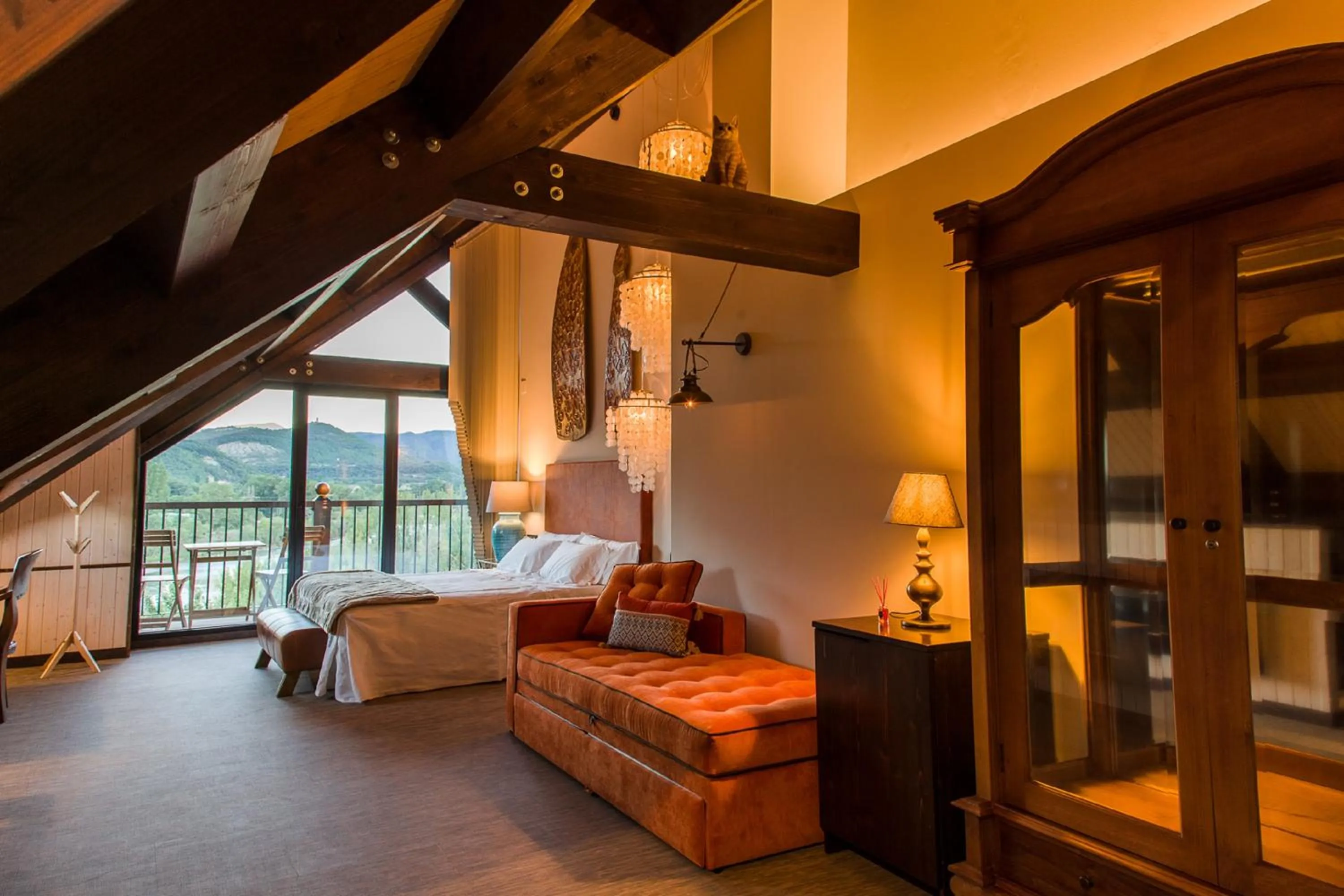 Bedroom, Bed in Alojamientos Ainsa Sanchez