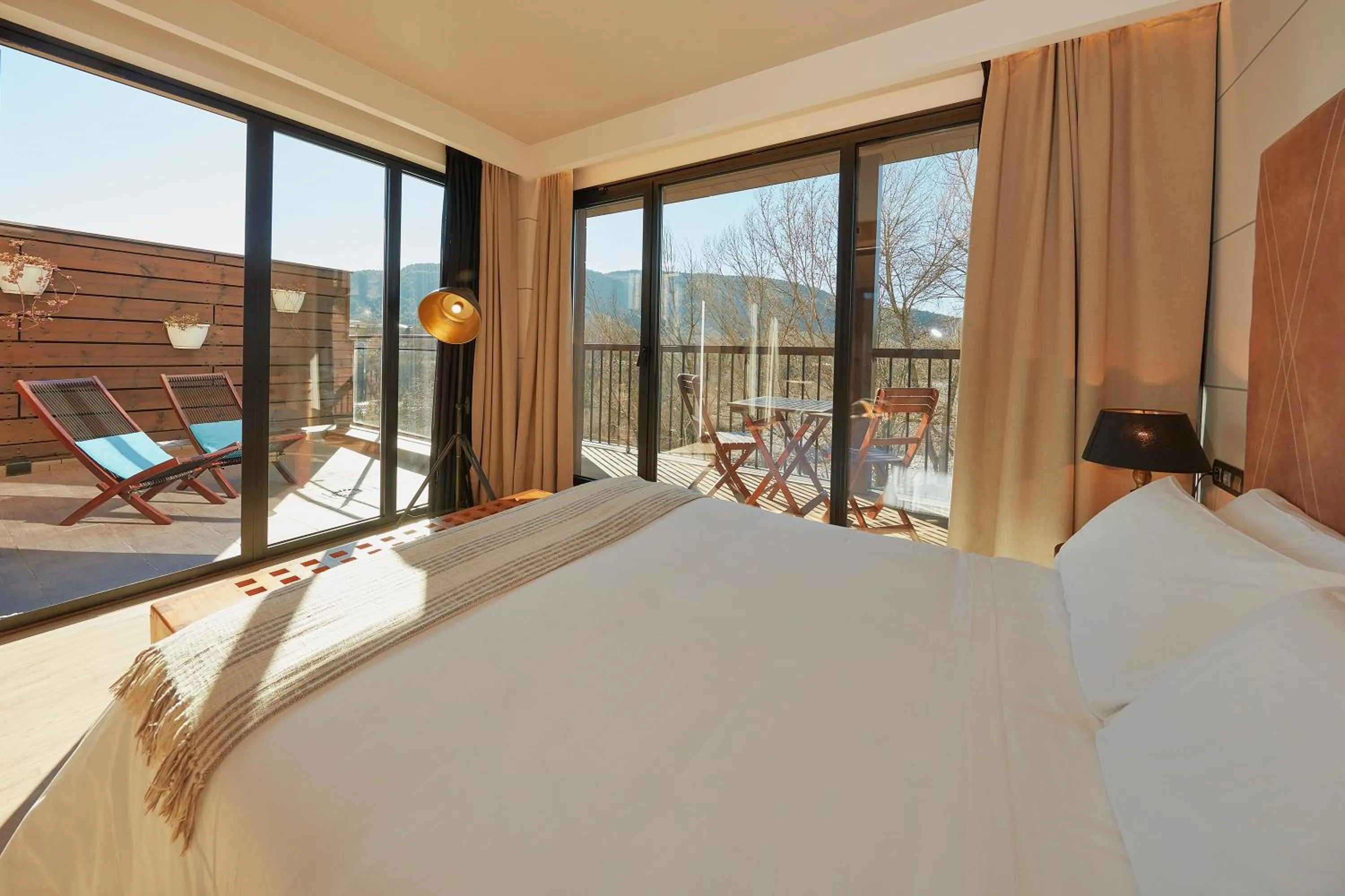 Balcony/Terrace, Bed in Alojamientos Ainsa Sanchez