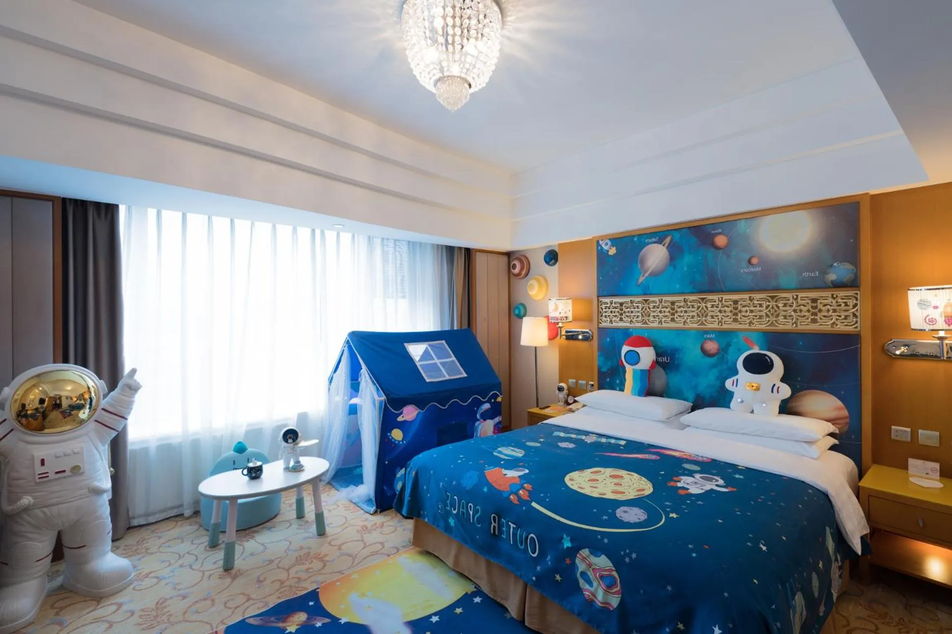 Photo of the whole room in Shangri-La Huhhot