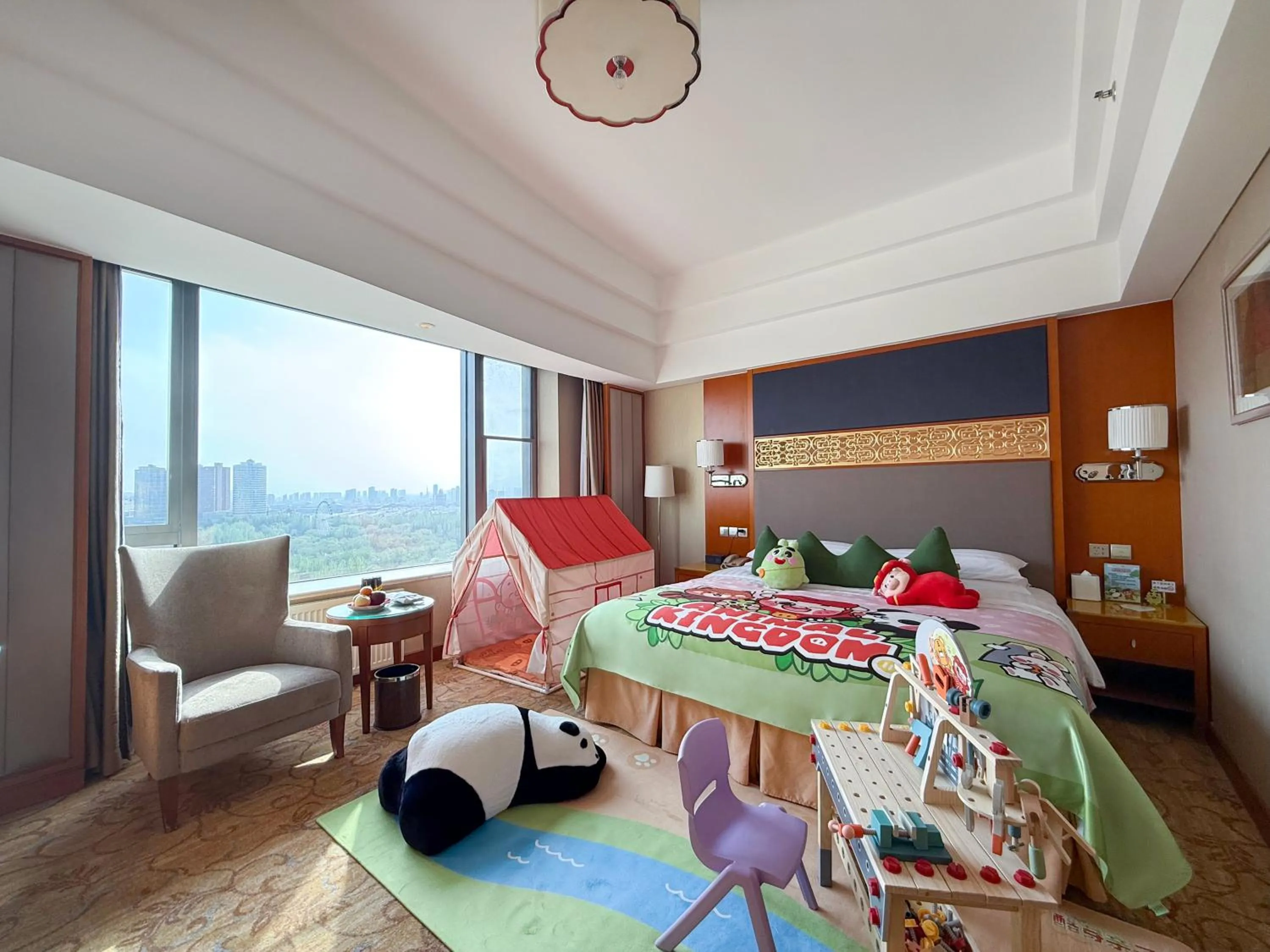 Photo of the whole room in Shangri-La Huhhot