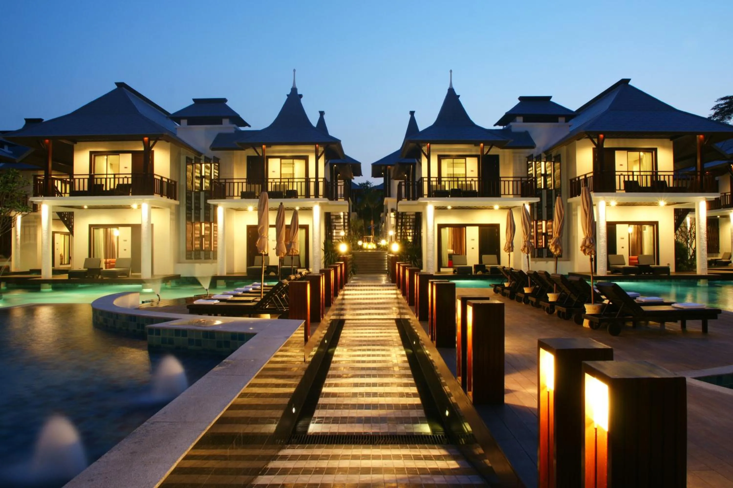 Swimming pool in Z Through By The Zign