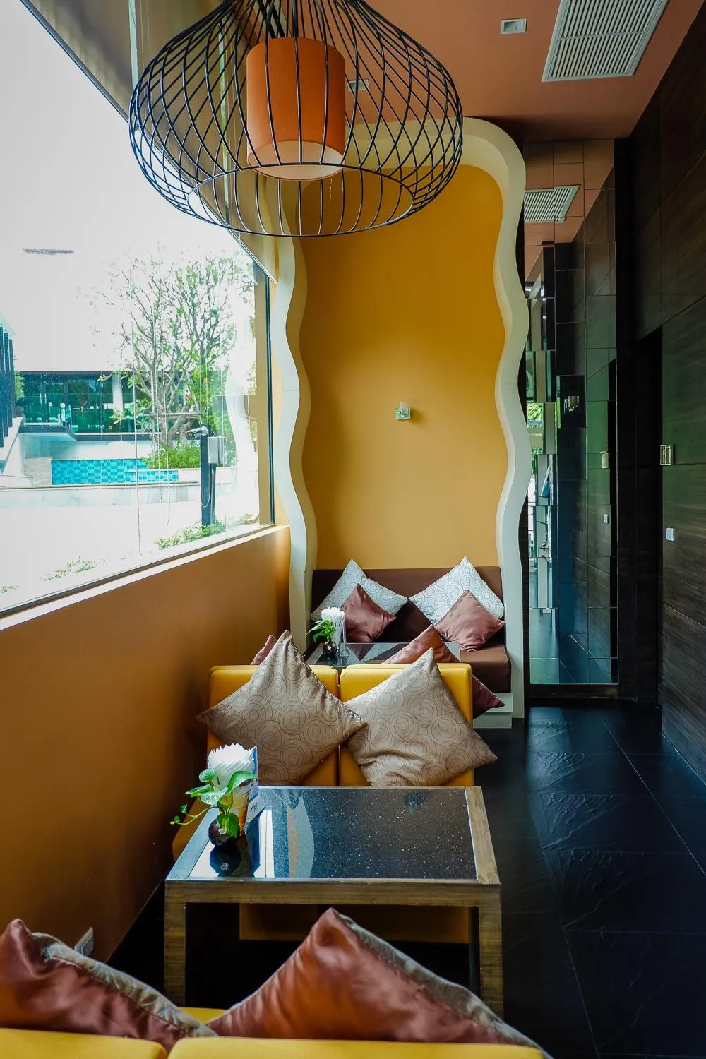 Seating area, Bed in Z Through By The Zign