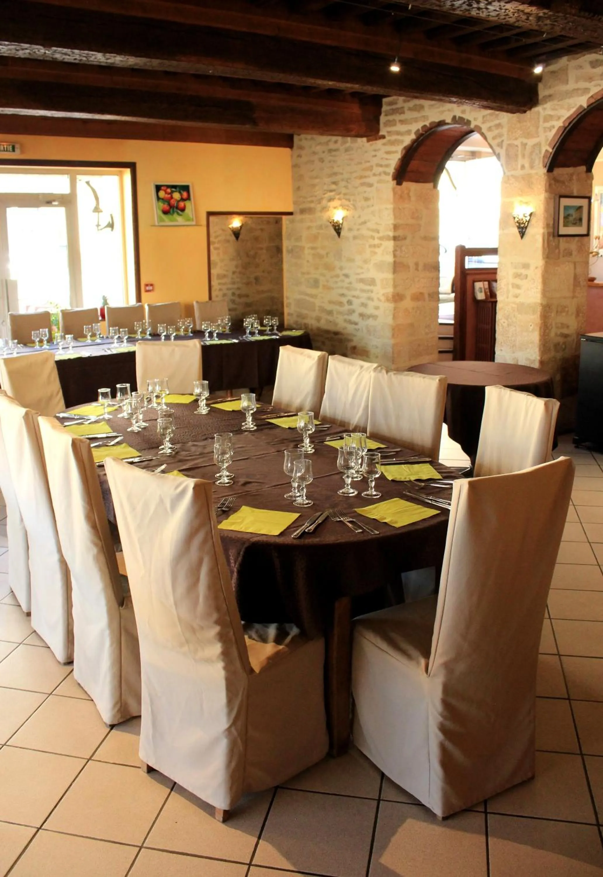 Restaurant/places to eat in Hôtel de la Poste