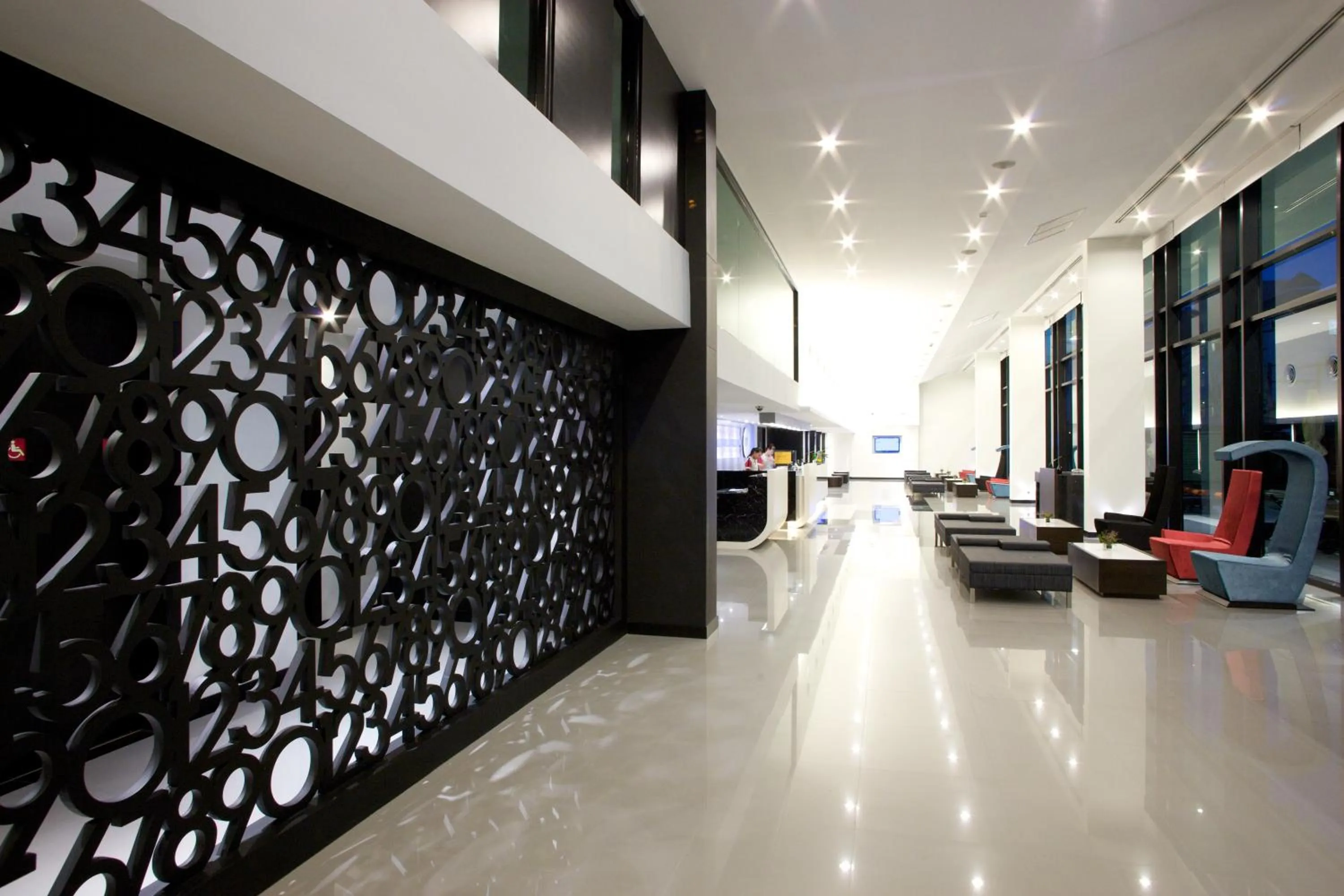 Lobby or reception in Tsix5 Hotel