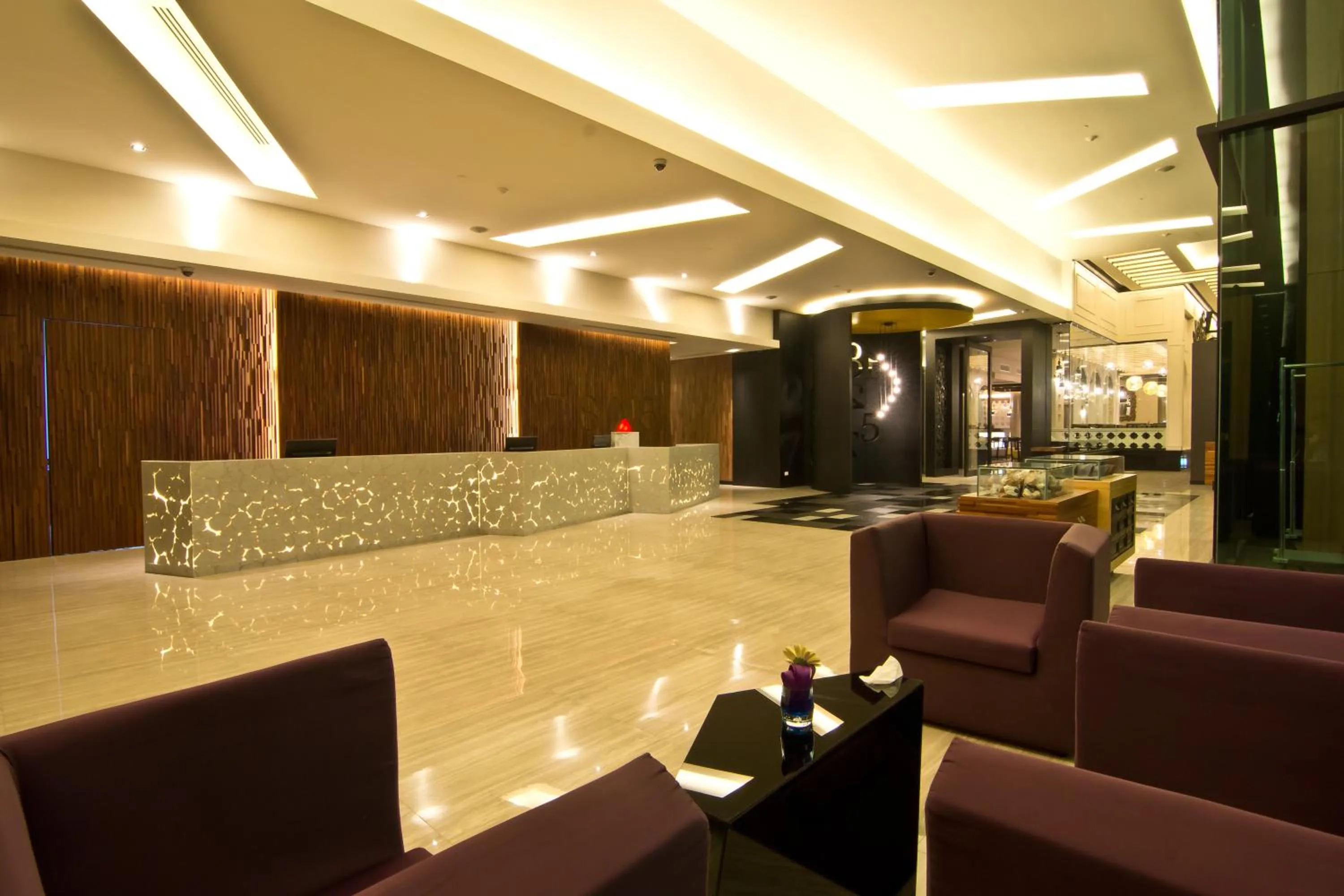 Lobby or reception in Tsix5 Hotel