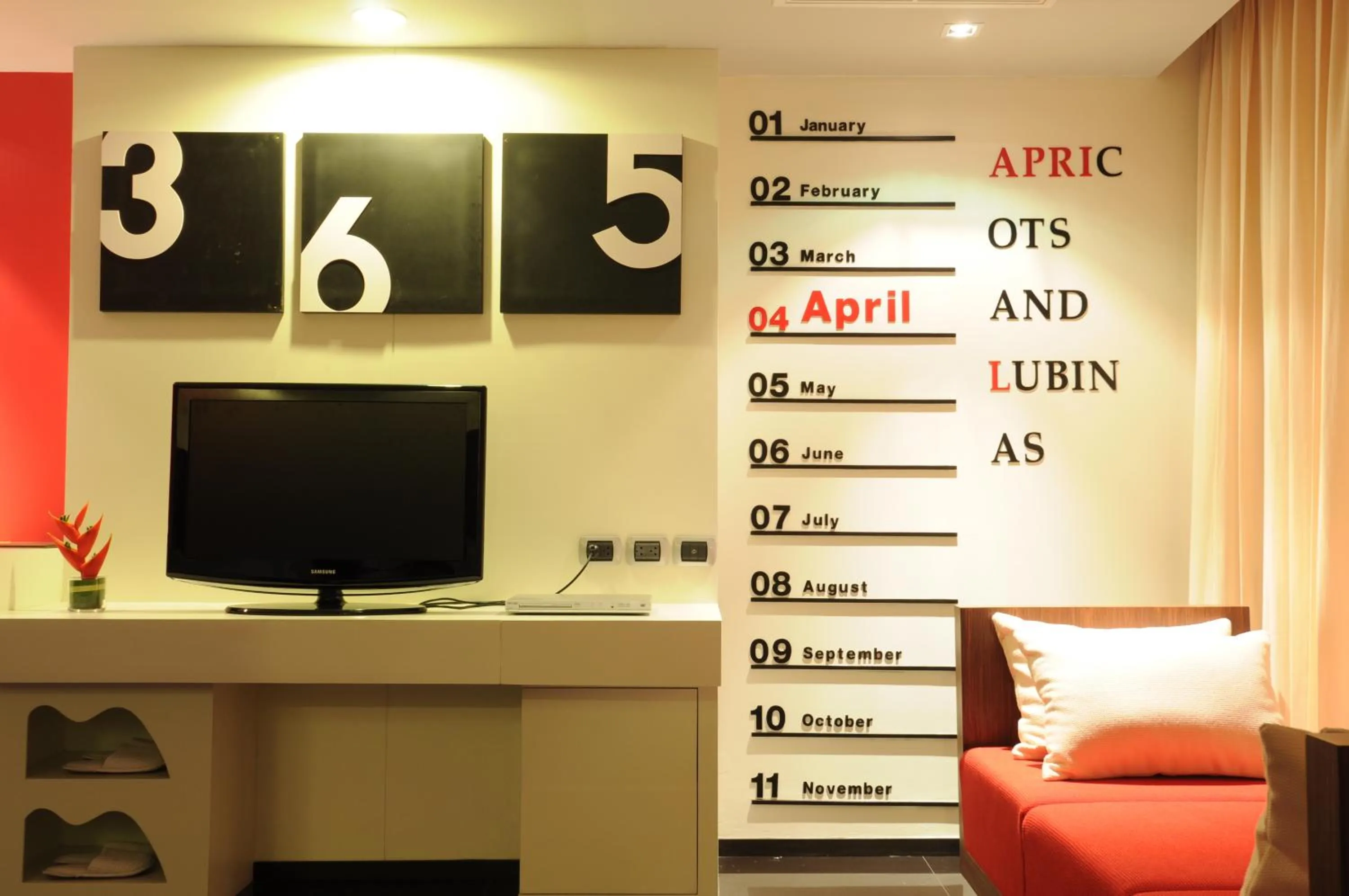 TV and multimedia in Tsix5 Hotel