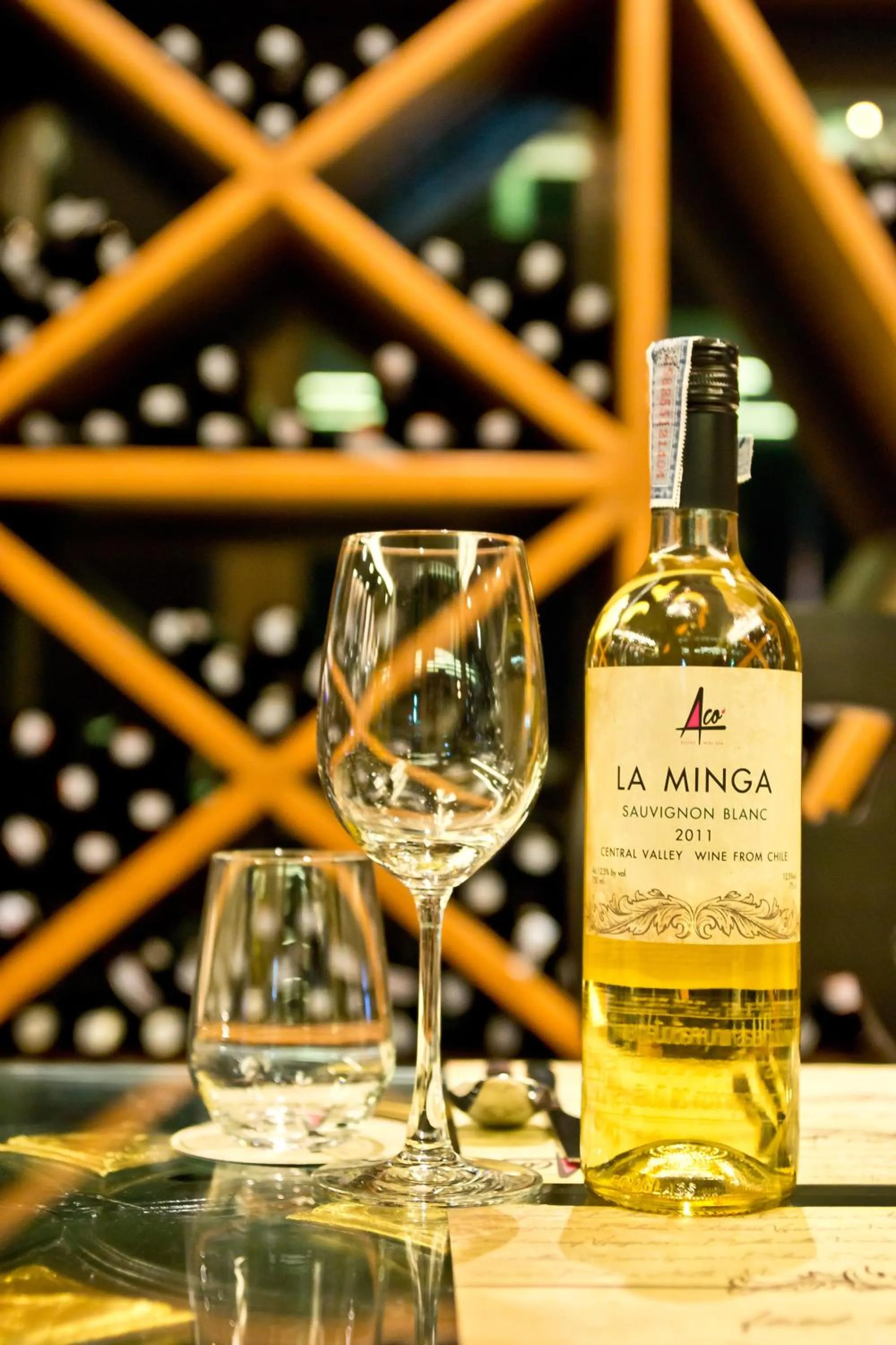 Restaurant/places to eat in Tsix5 Hotel