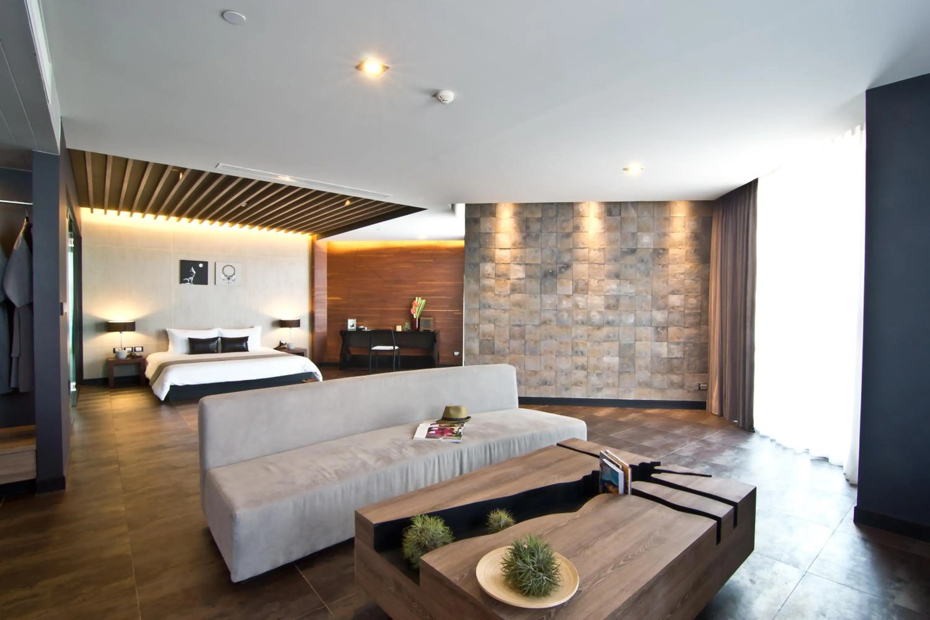 Photo of the whole room, Bed in Tsix5 Hotel