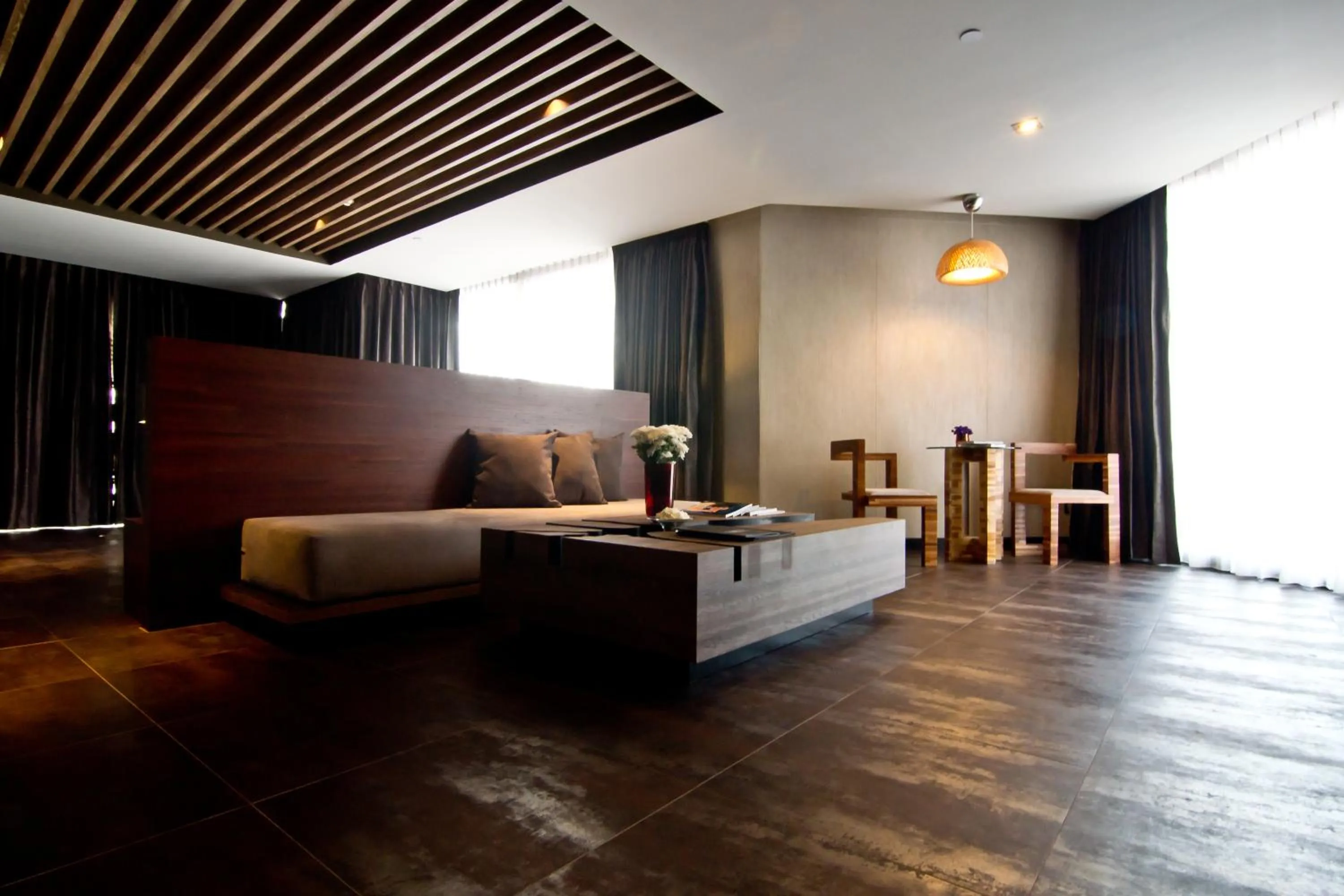 Living room in Tsix5 Hotel