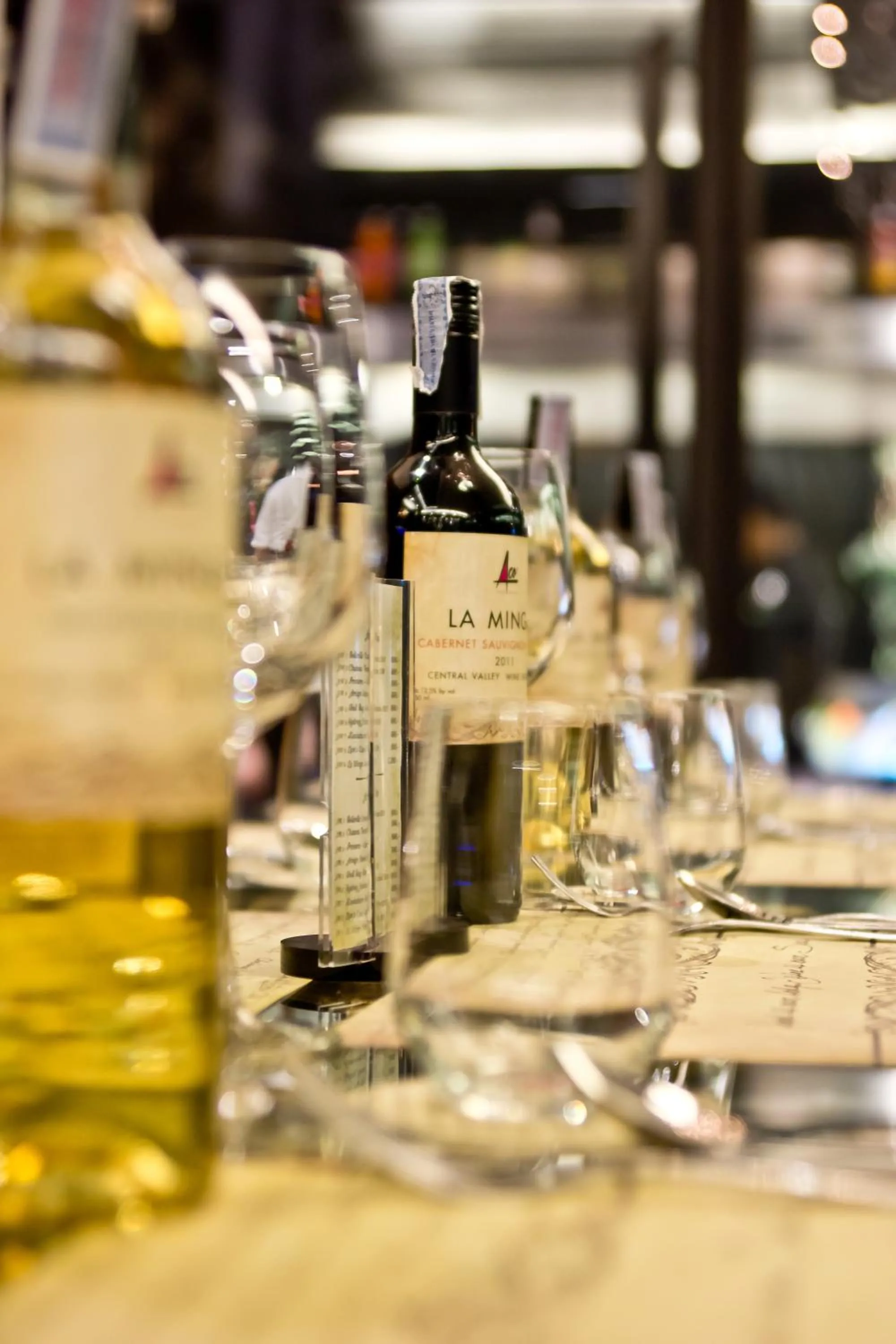 Restaurant/places to eat in Tsix5 Hotel