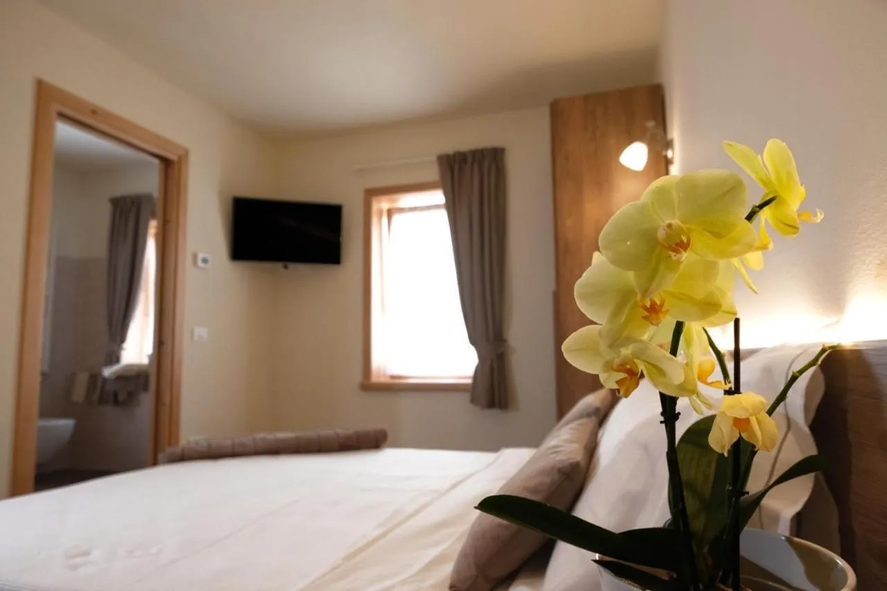 Bedroom, Bed in Albergo Trattoria Speranza