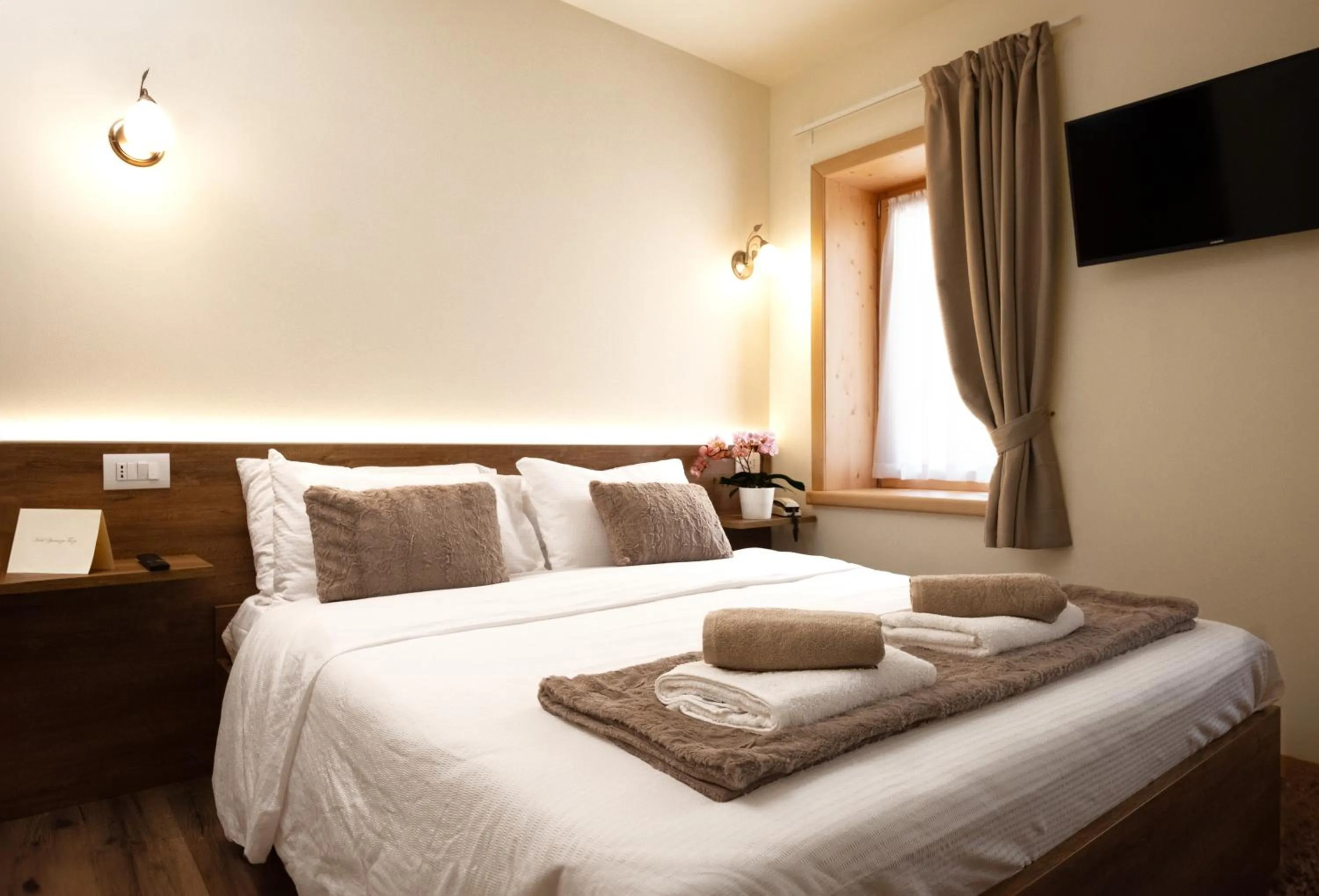 Bedroom, Bed in Albergo Trattoria Speranza