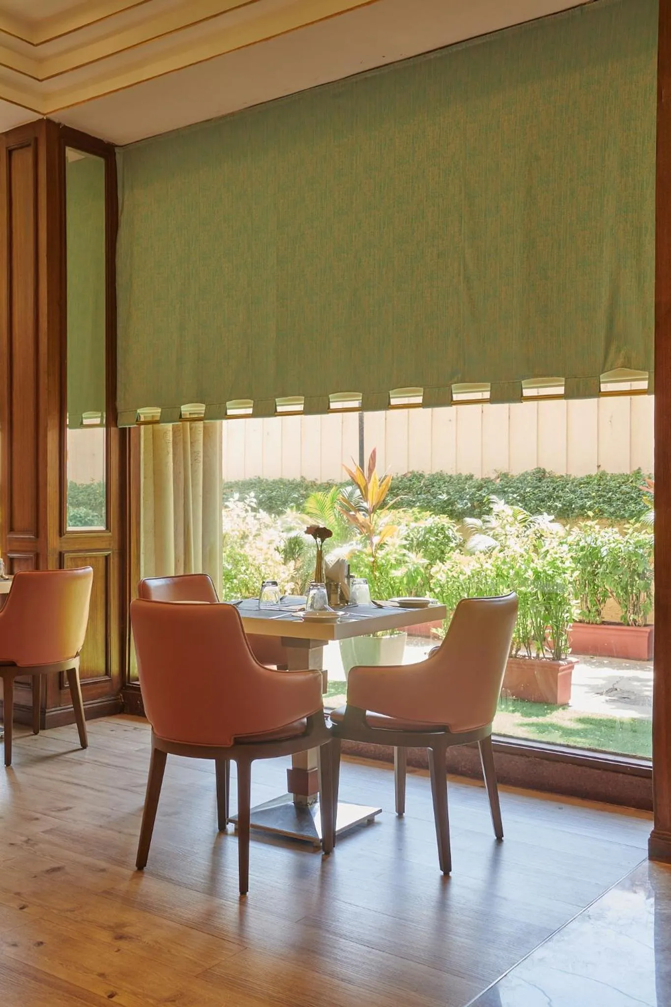 Restaurant/places to eat in Regent Hotel Andheri