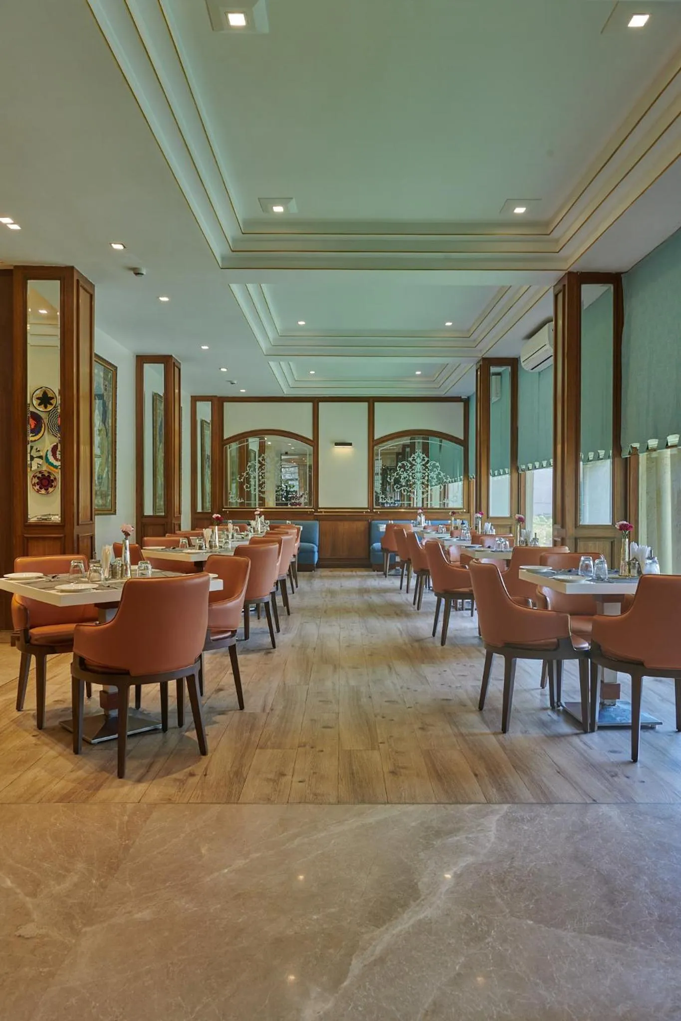 Restaurant/places to eat in Regent Hotel Andheri