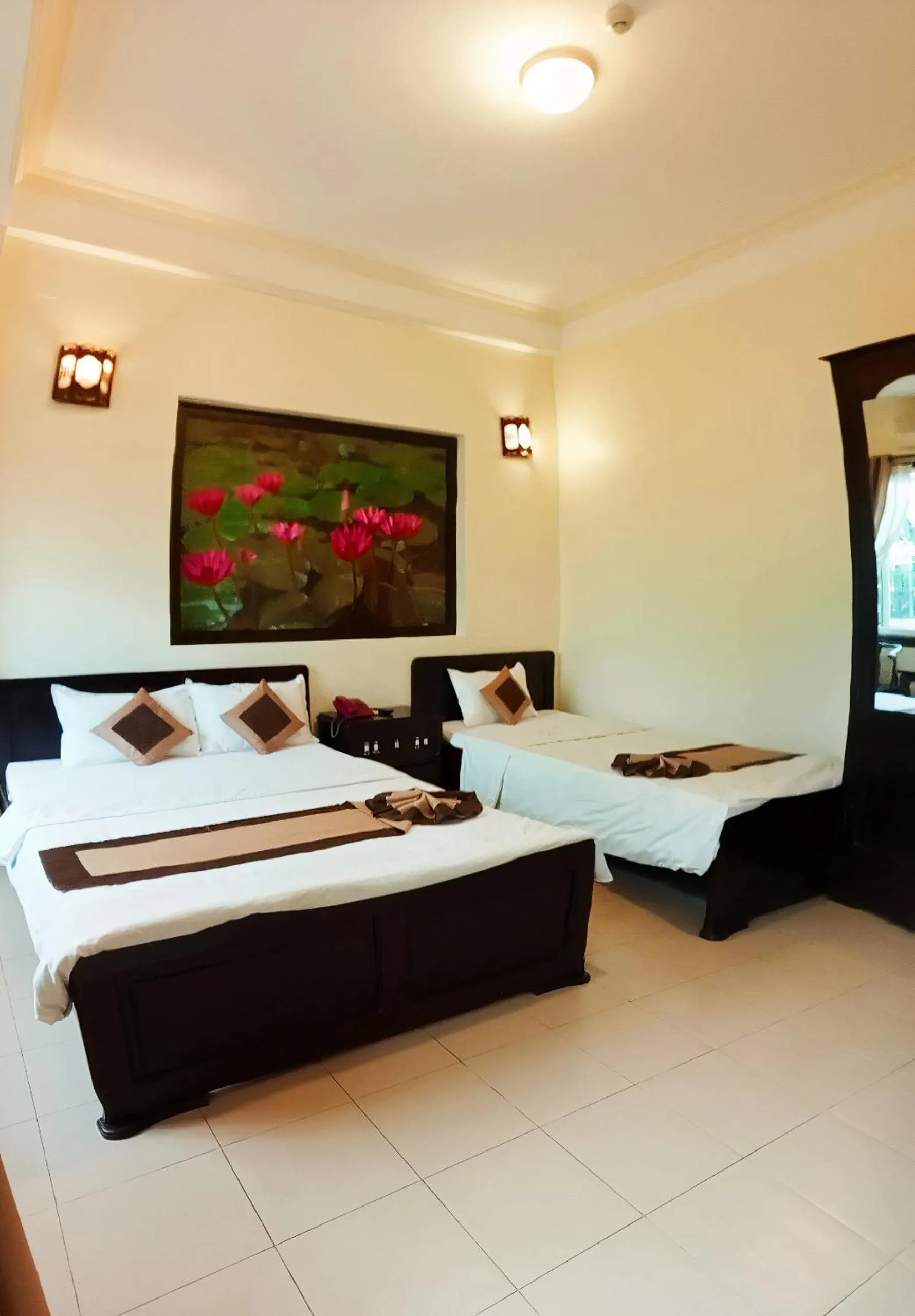 Bed in Tran Ly Hotel