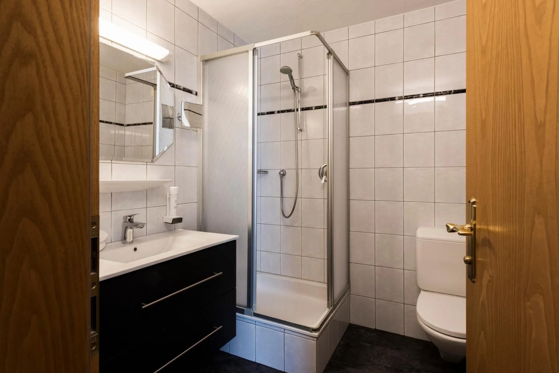 Shower in Hotel Medrazerhof