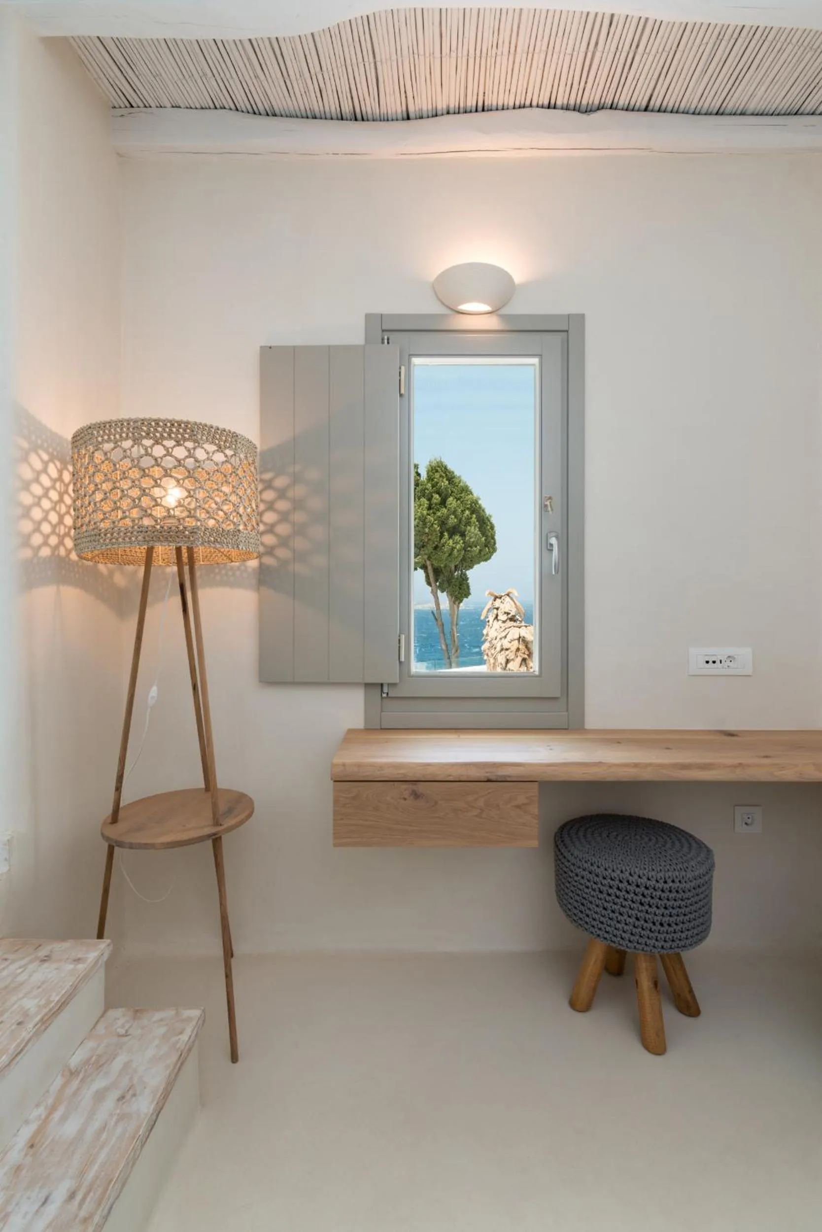 hair dresser in Legacy Suites