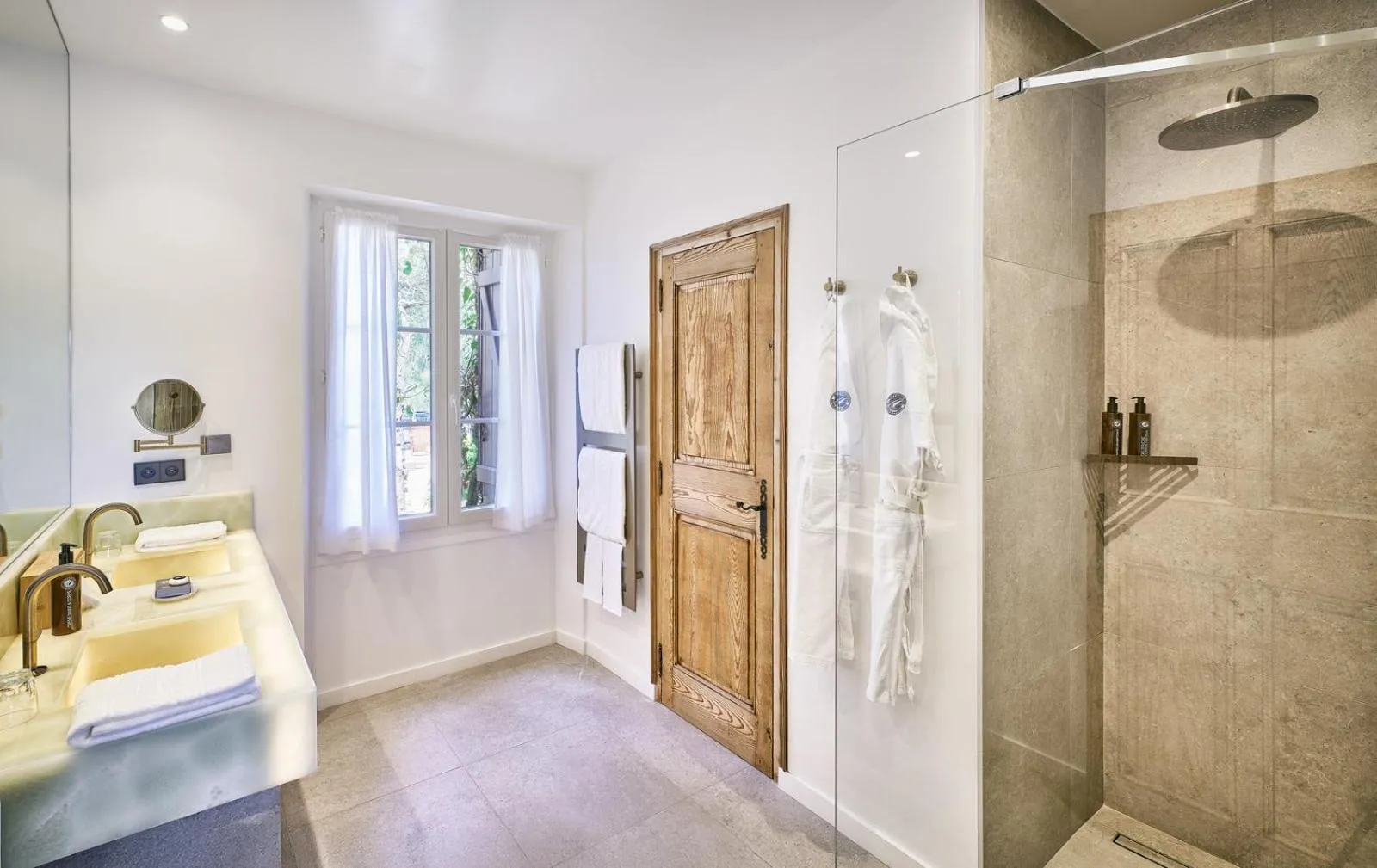 Shower in La Ferme D'Augustin