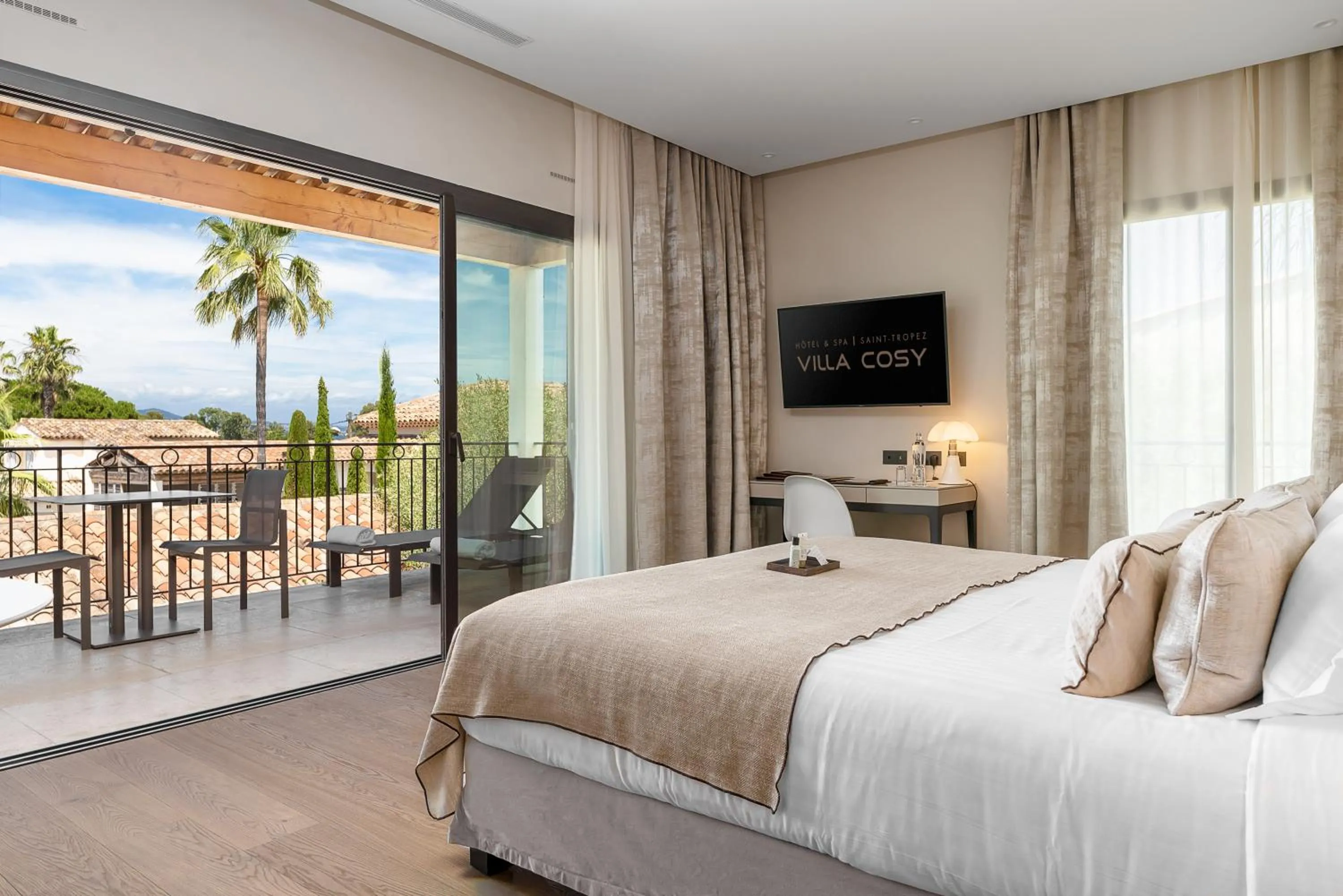 Balcony/Terrace, Bed in Villa Cosy, hotel & spa