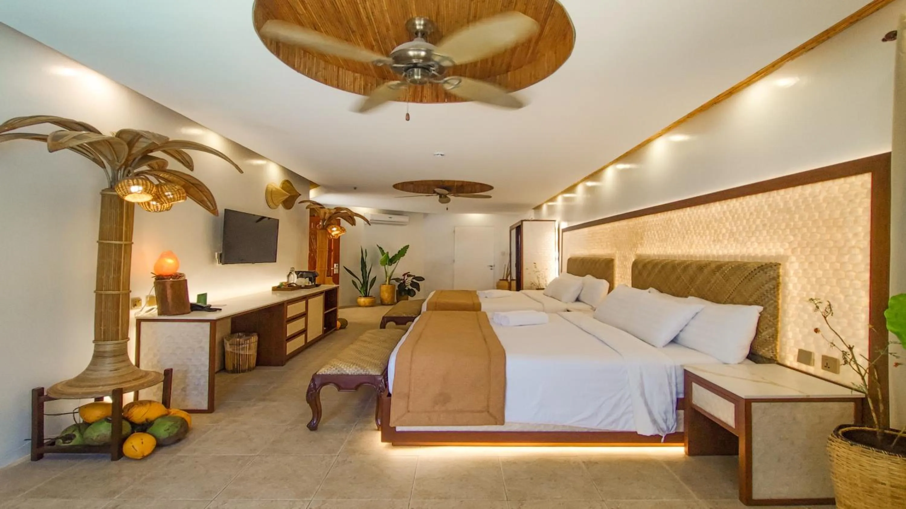 Bedroom, Bed in Ambassador In Paradise