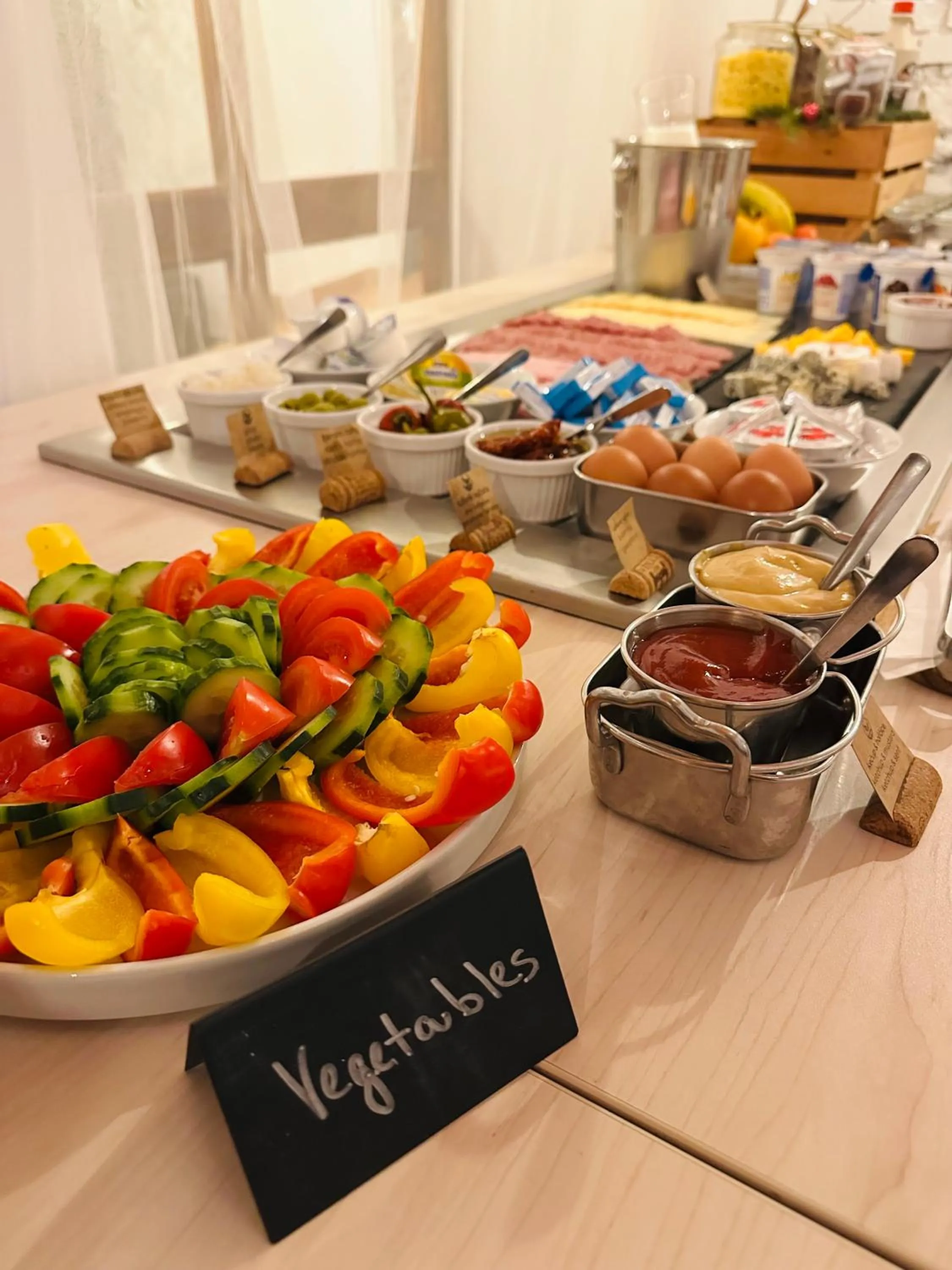 Buffet breakfast in Hotel Centrum