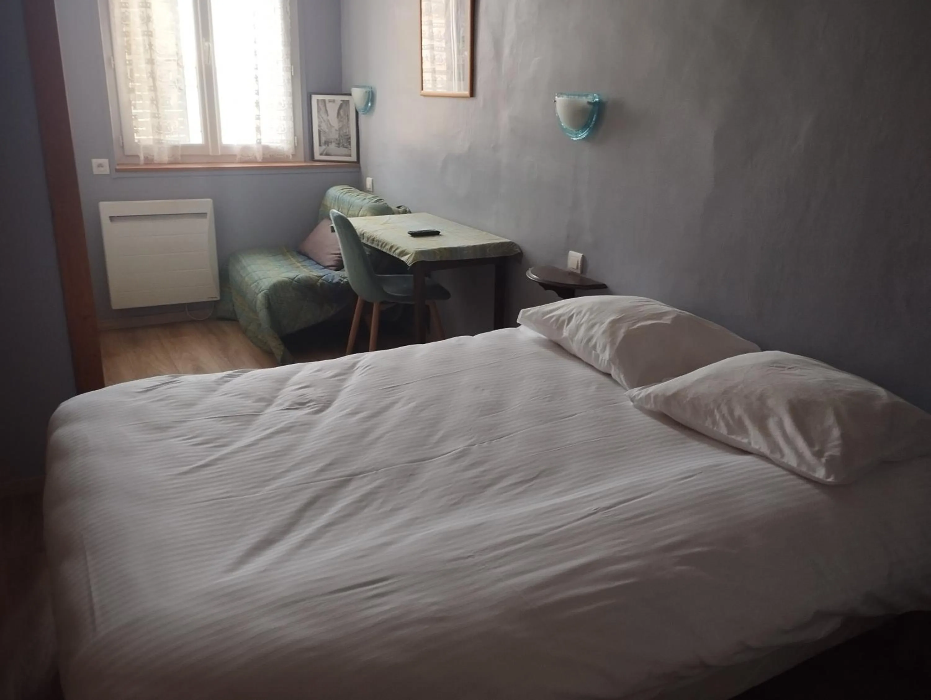 Bedroom, Bed in Hotel De Provence